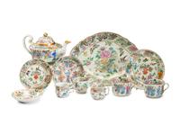 A Chinese Export Canton Famille Rose Porcelain Dinner Service