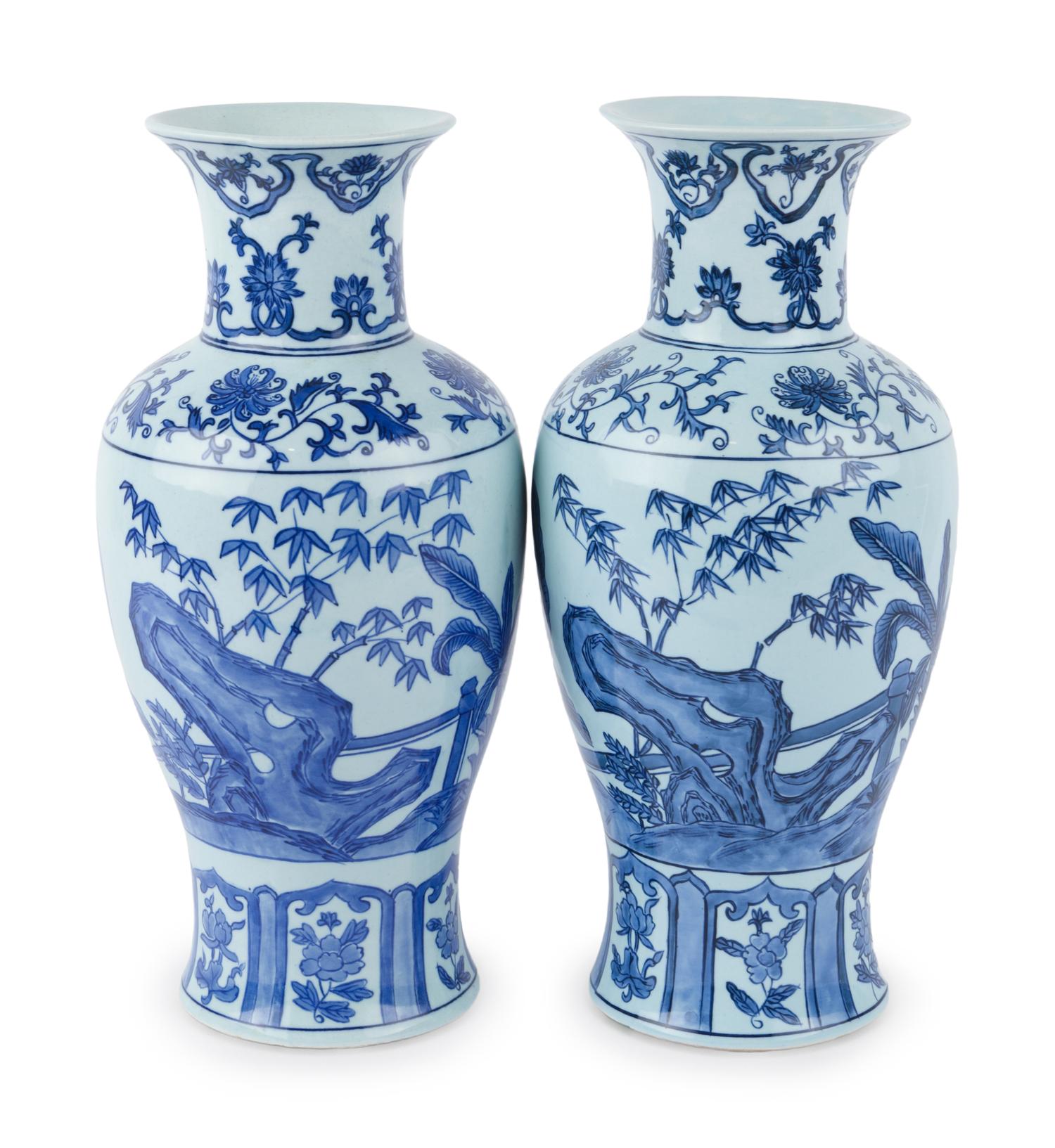 A Pair of Chinese Export Porcelain Vases