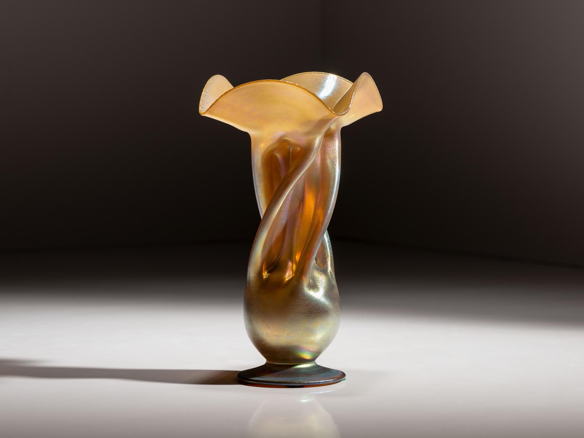 Twist Stem Aurene Vase