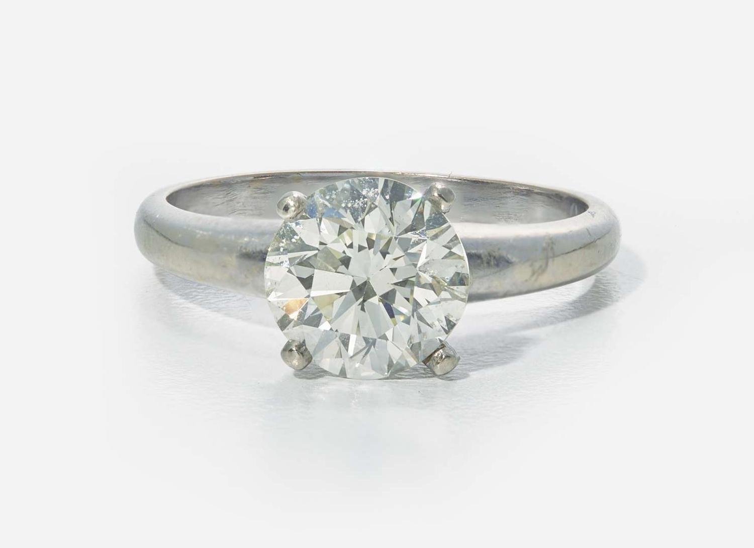 A Ladies 14K White Gold Solitaire Ring with 2.65 Carat Round Brilliant-Cut Diamond, GIA Certified