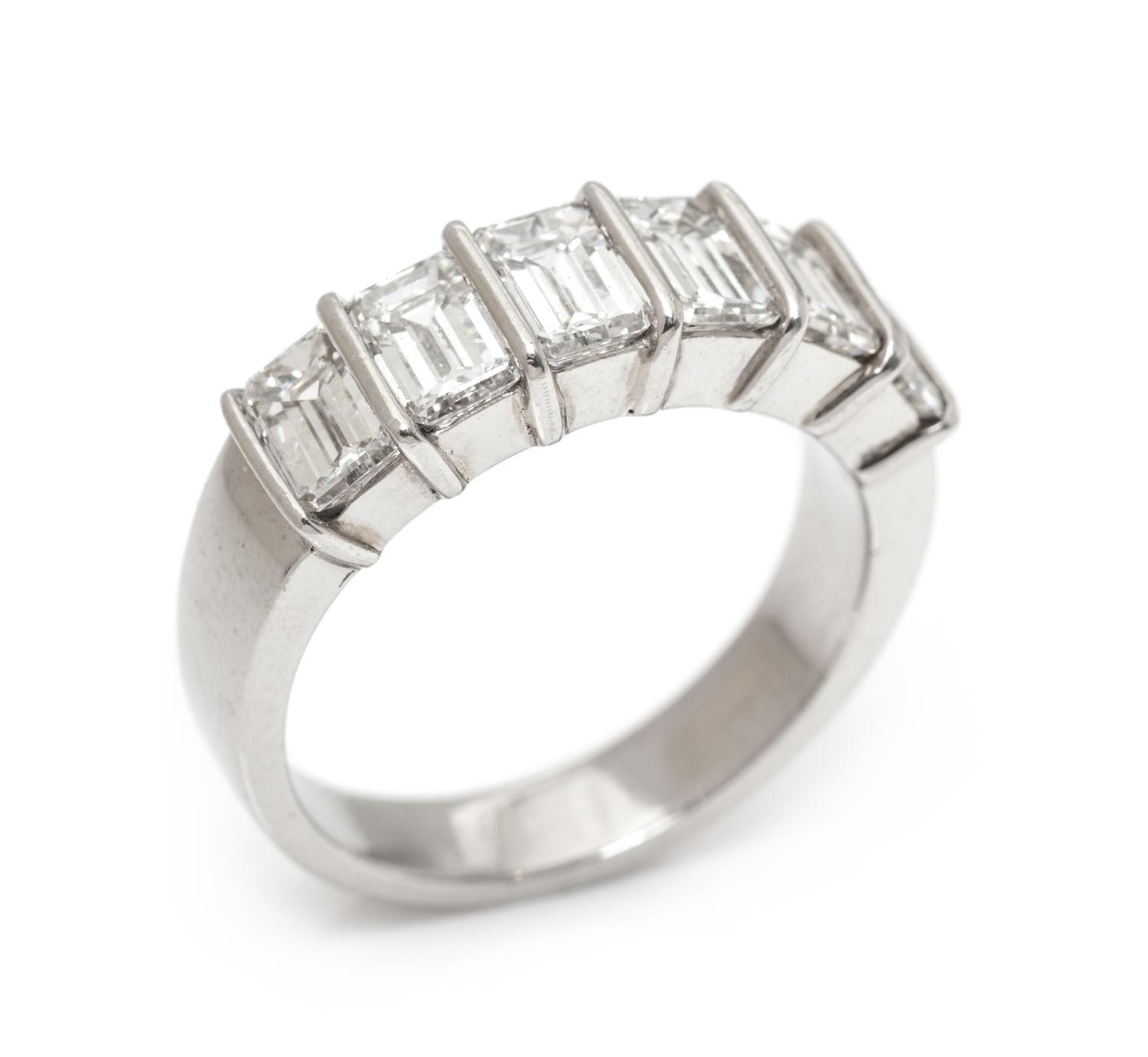 A Platinum and Diamond Ring, 6.30 dwts.