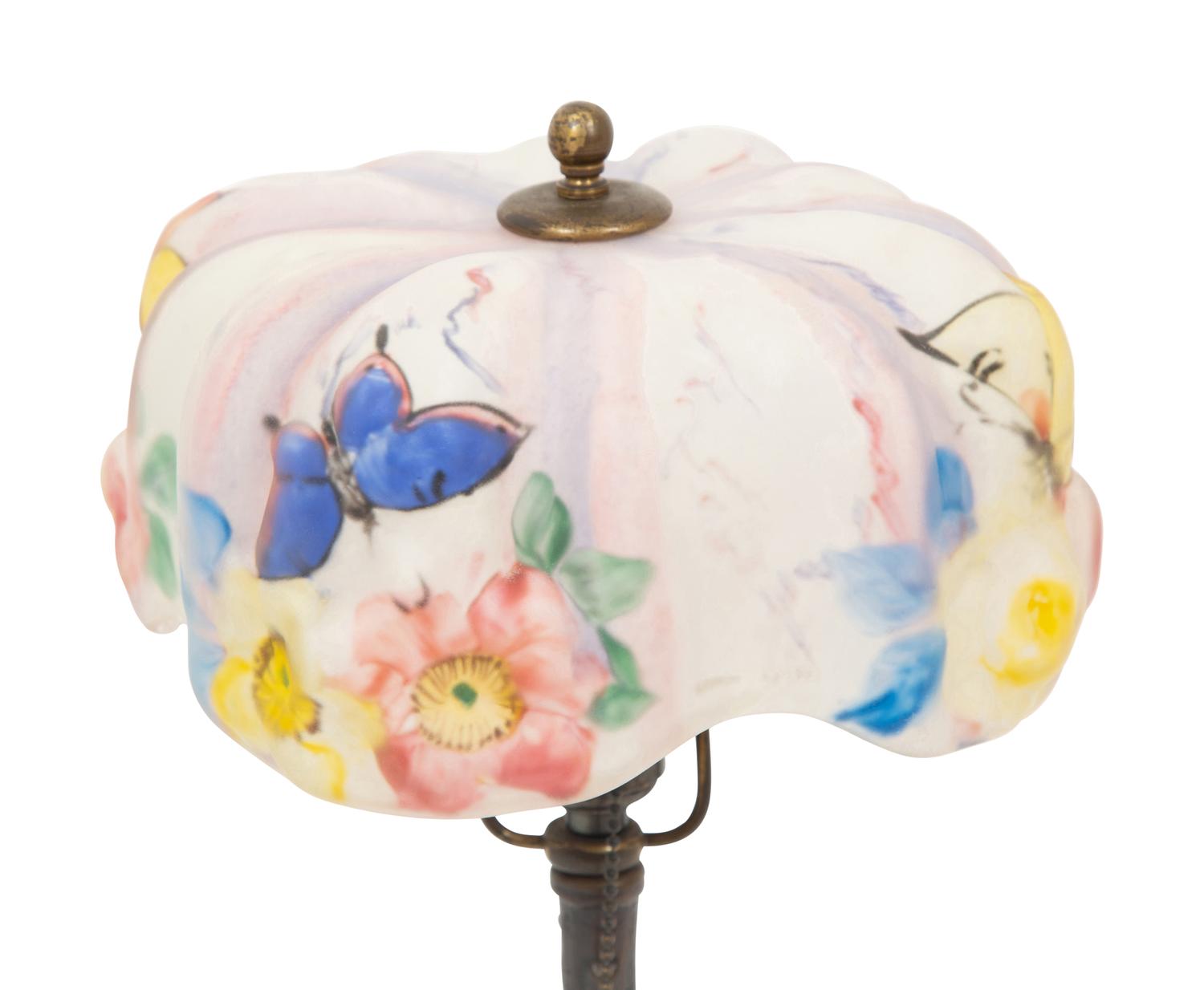 A Pairpoint Puffy Boudoir Lamp on Bronze Base
