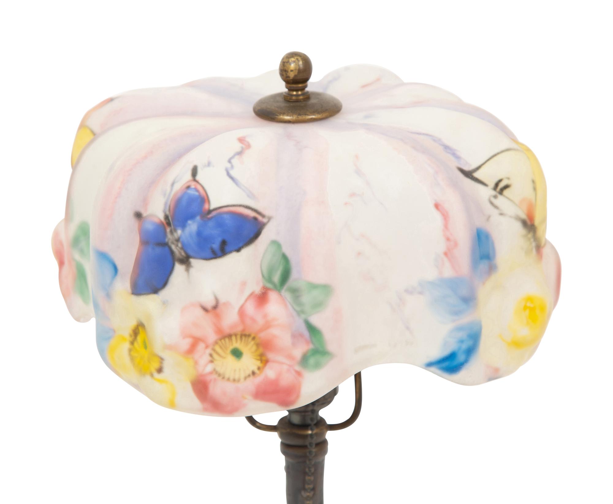 A Pairpoint Puffy Boudoir Lamp on Bronze Base