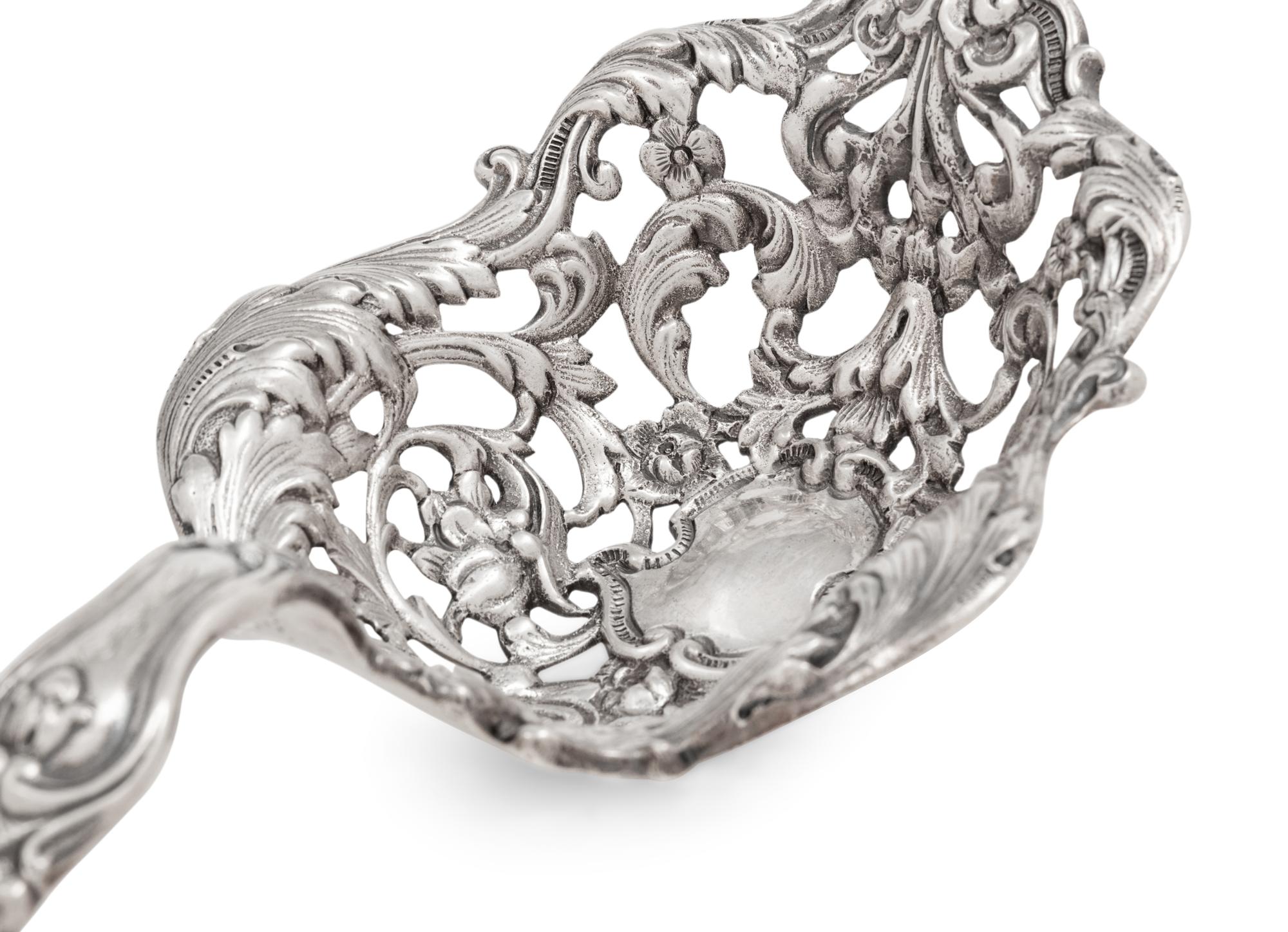 An American Silver Bonbon Server