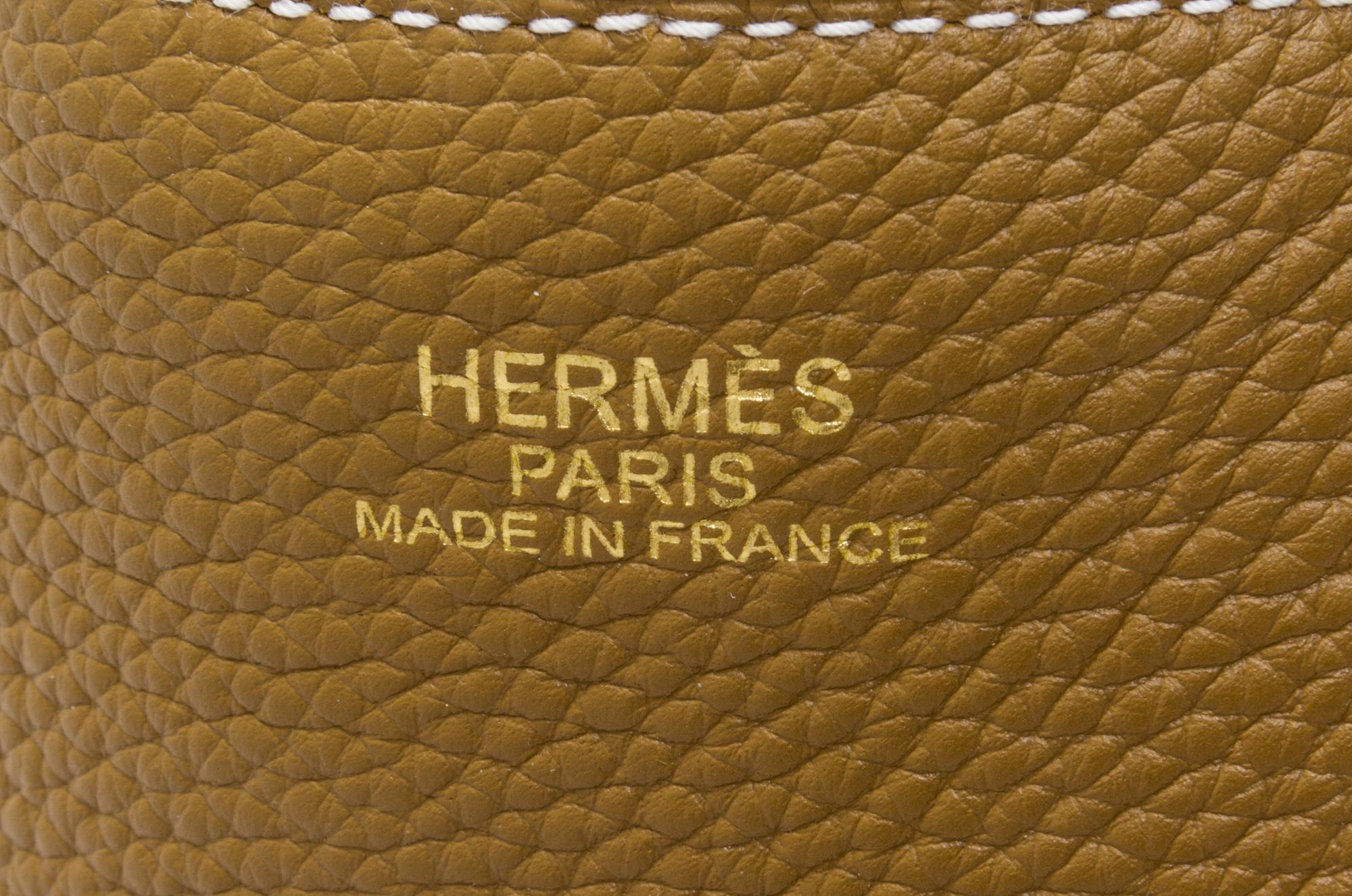 An Hermes Blanc/Chamois 45cm Taurillon Clemence Double Sens Tote, 17.5" x 15.5" x 5".