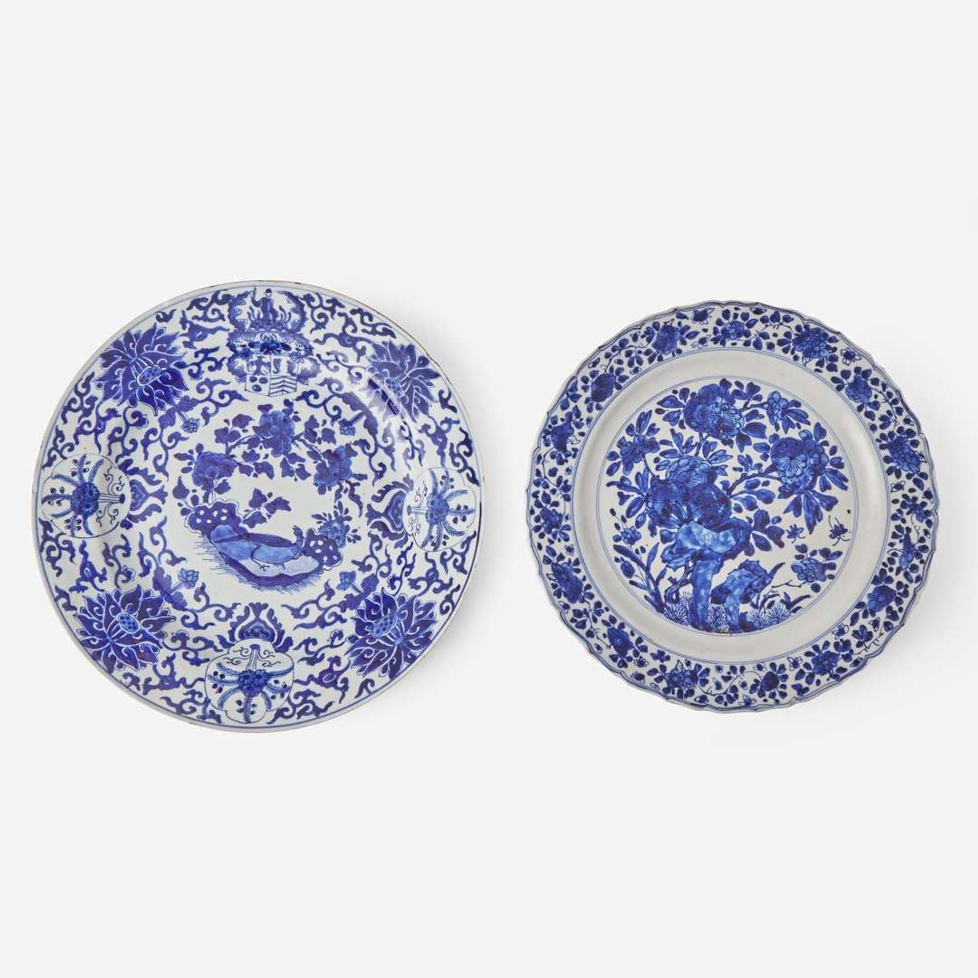 Two Chinese export porcelain blue and white chargers 外銷青花瓷盤兩隻 Kangxi period ? ??
