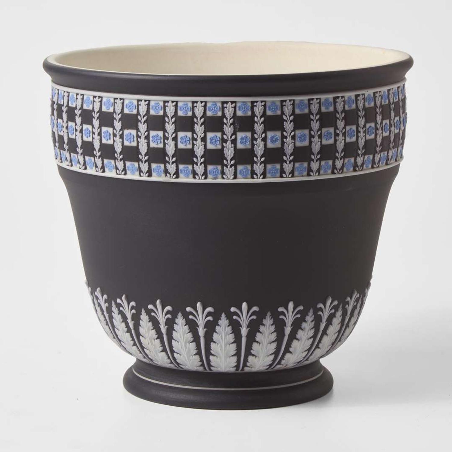 A Wedgwood Tricolor Diced Black Dip Jasperware Jardiniere UK, circa 1890