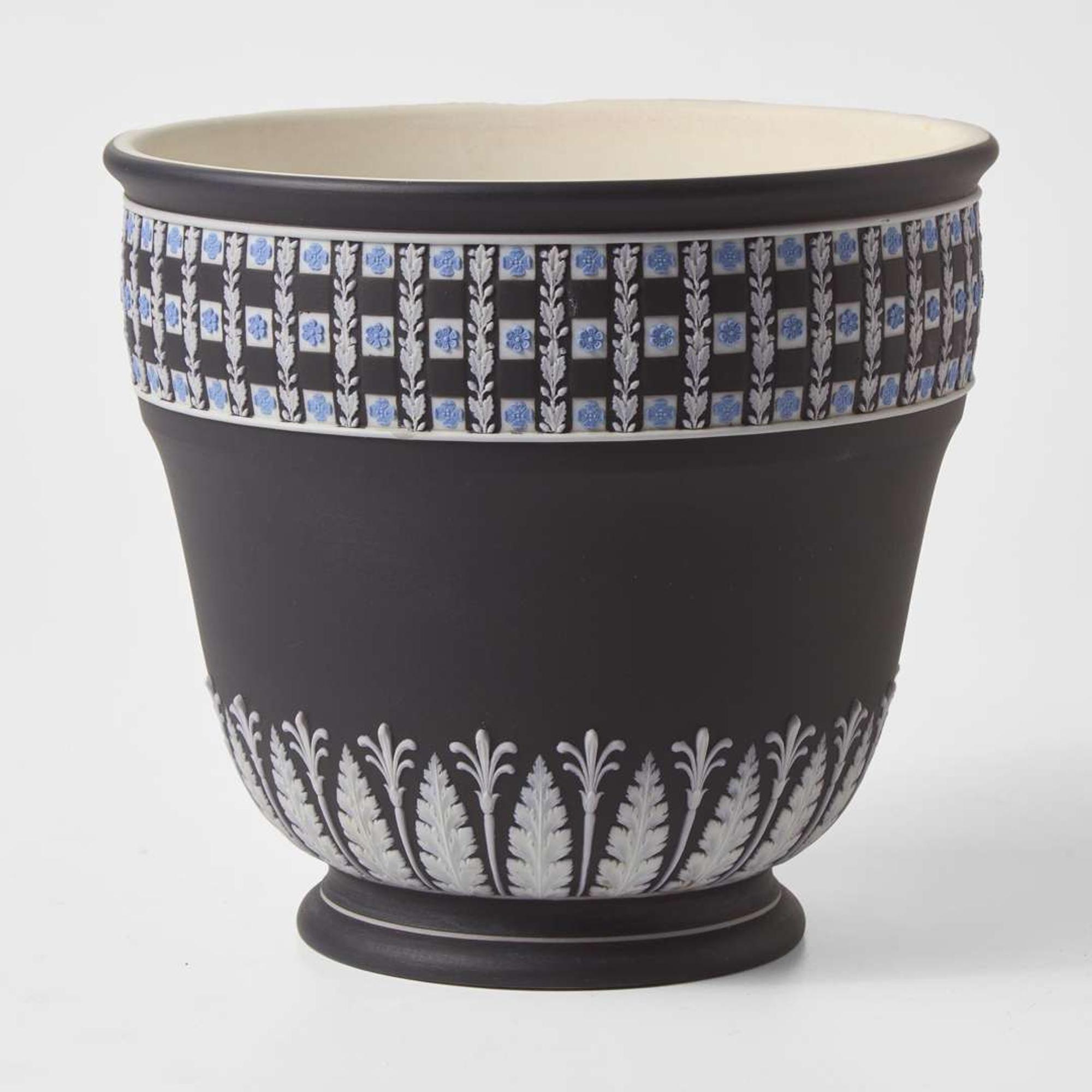 A Wedgwood Tricolor Diced Black Dip Jasperware Jardiniere UK, circa 1890