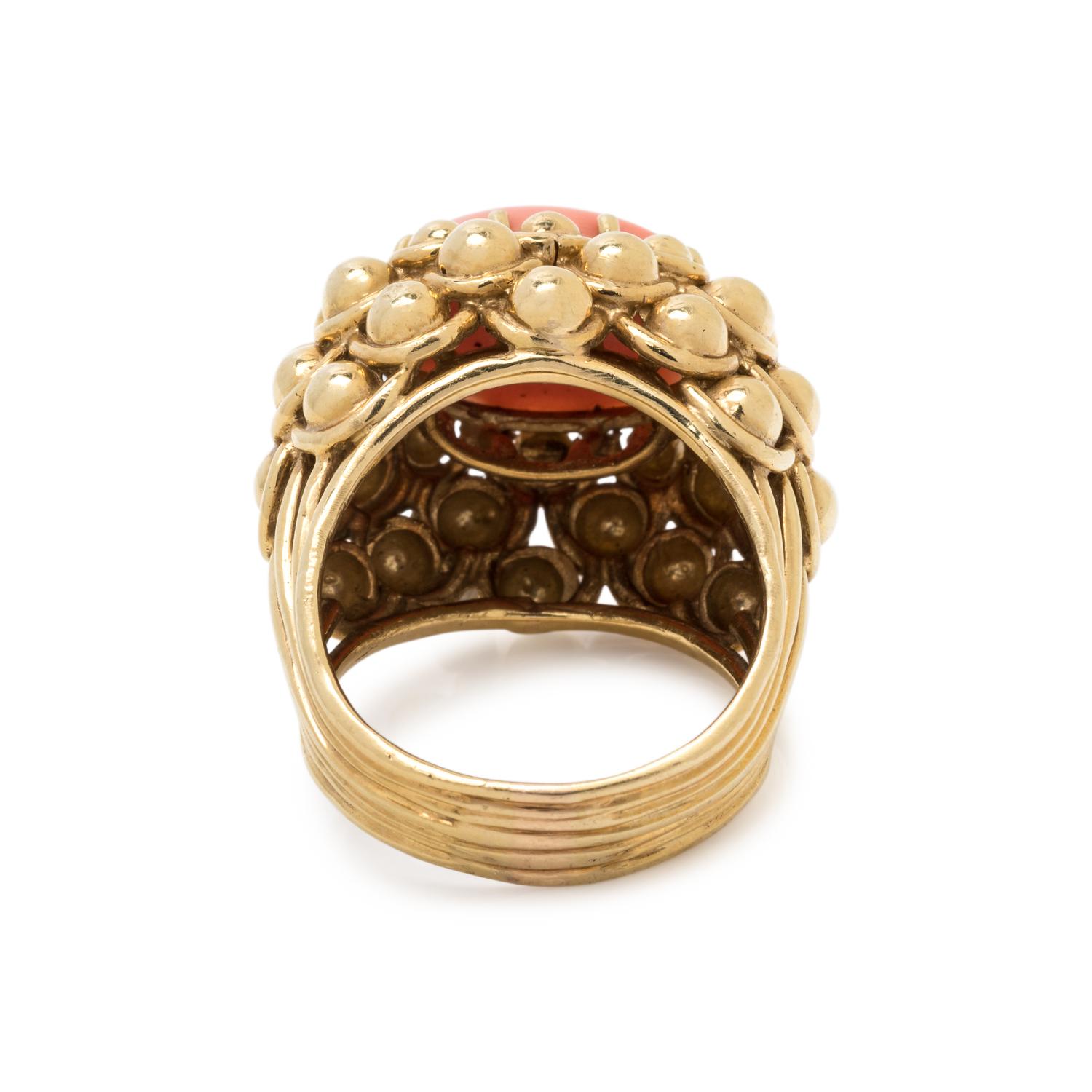 YELLOW GOLD AND CORAL RING