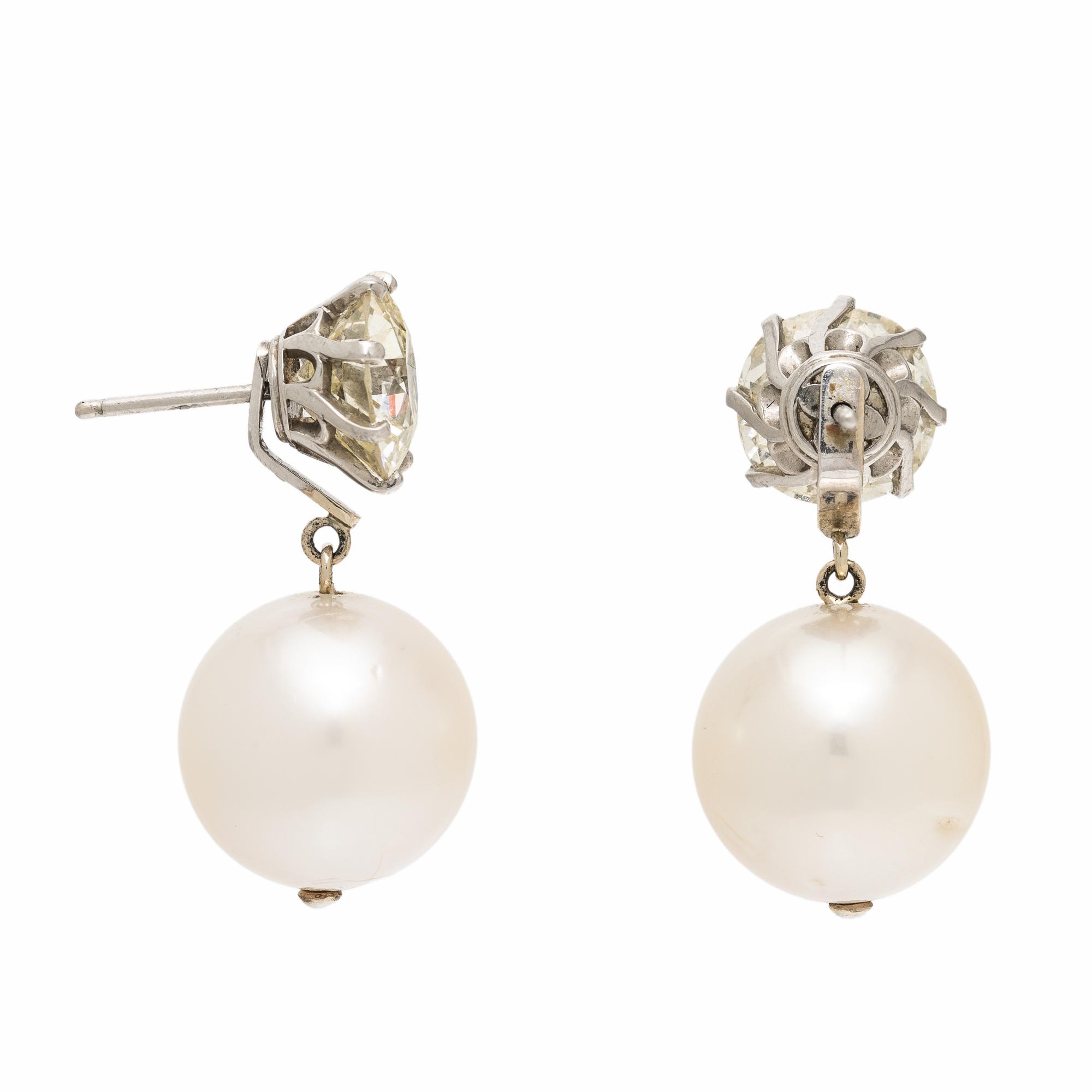 CONVERTIBLE DIAMOND AND CULTURED PEARL DROP EARRINGS