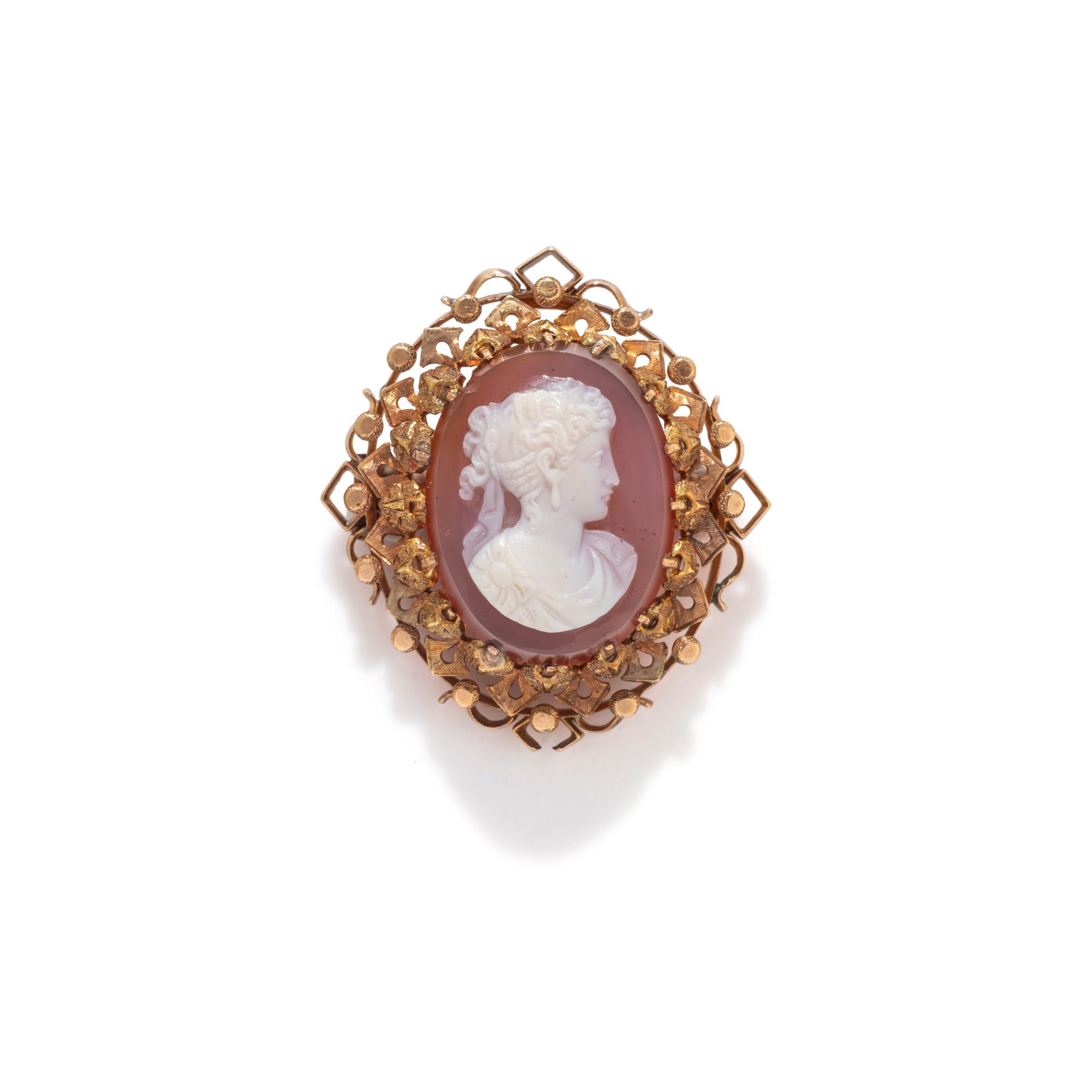 VICTORIAN, HARDSTONE CAMEO BROOCH