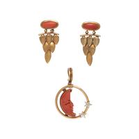 COLLECTION OF YELLOW GOLD AND CORAL JEWELRY