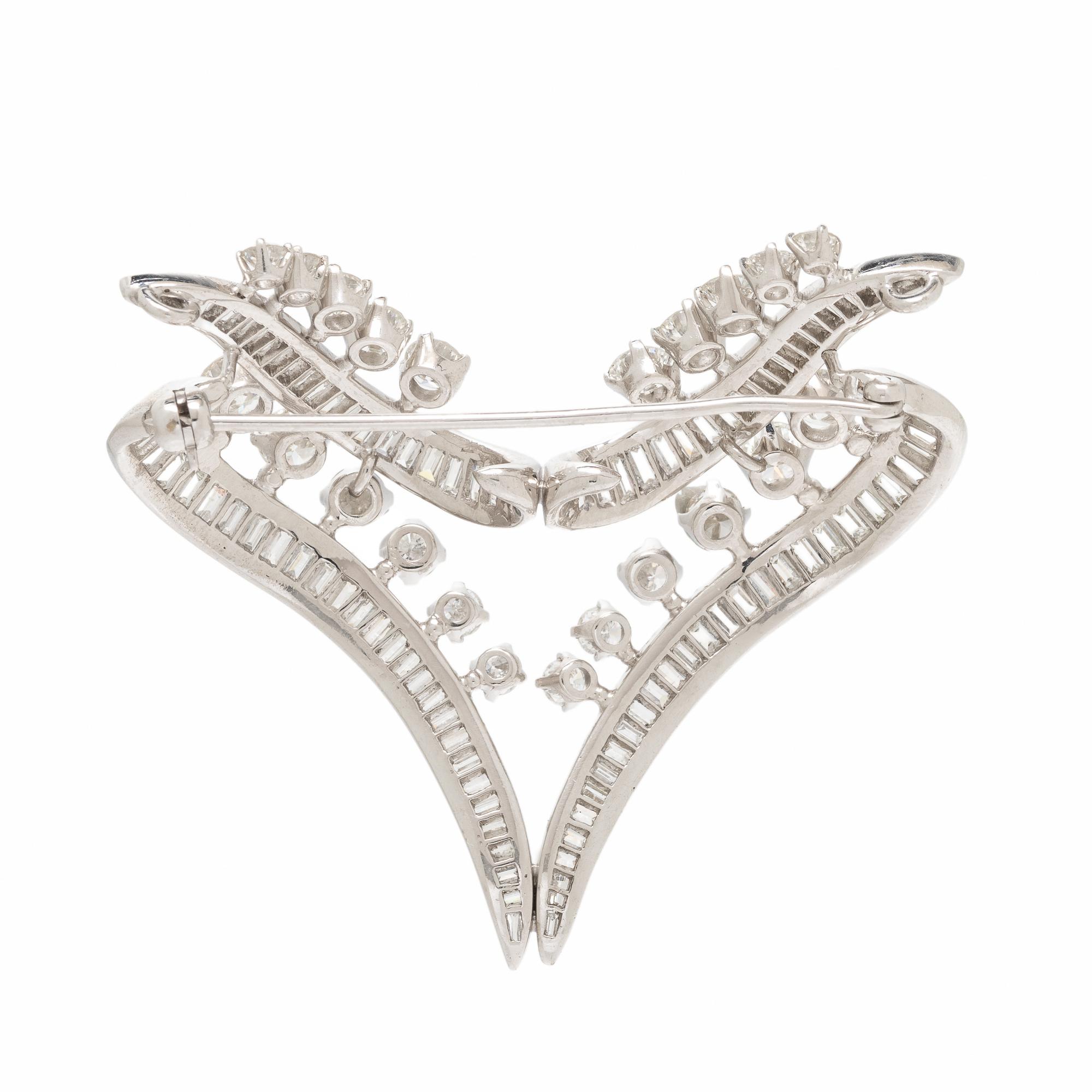 DIAMOND AND PLATINUM BROOCH