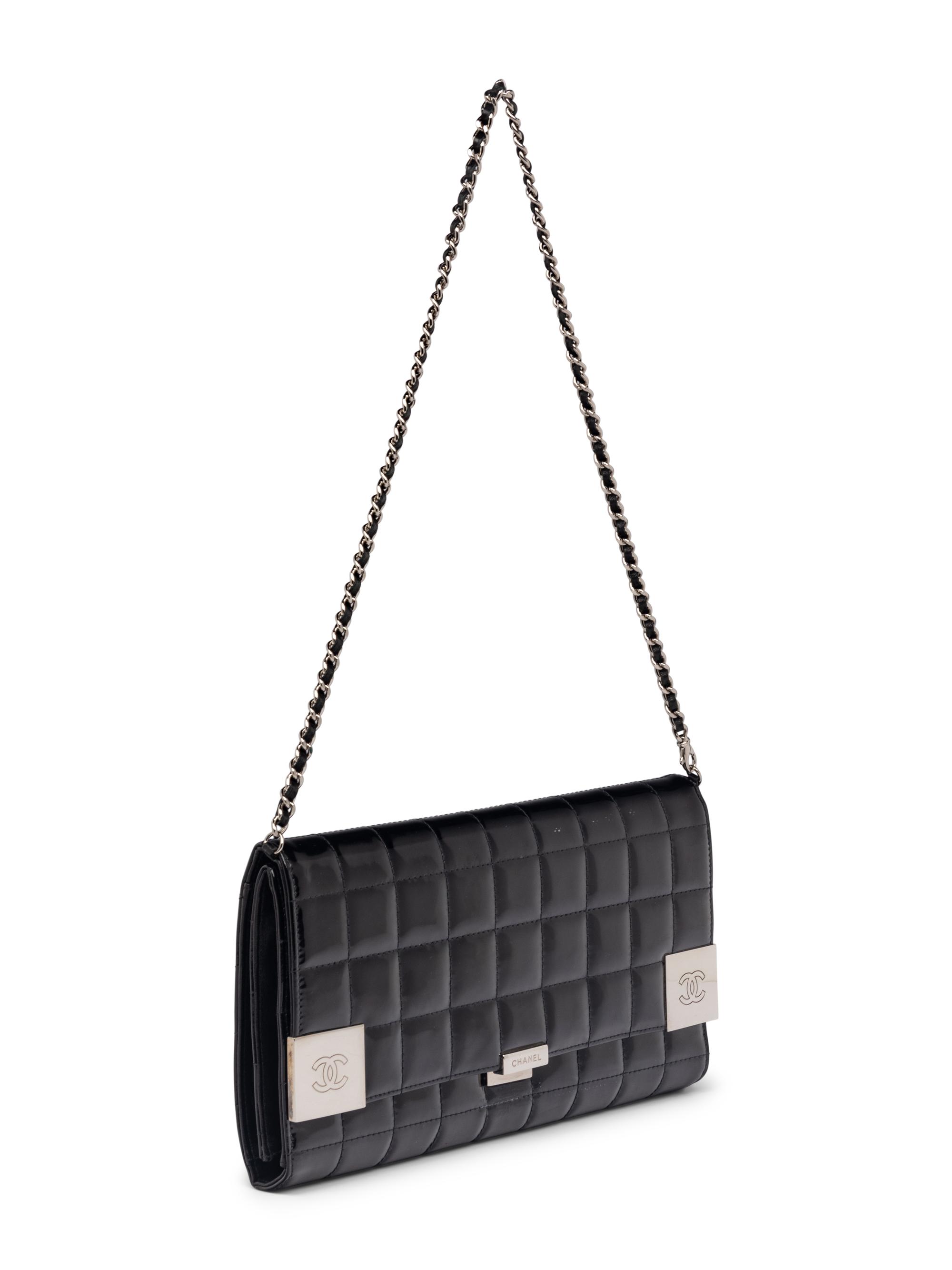 Chanel Chocolate Bar Wallet On Chain in Black Patent Leather