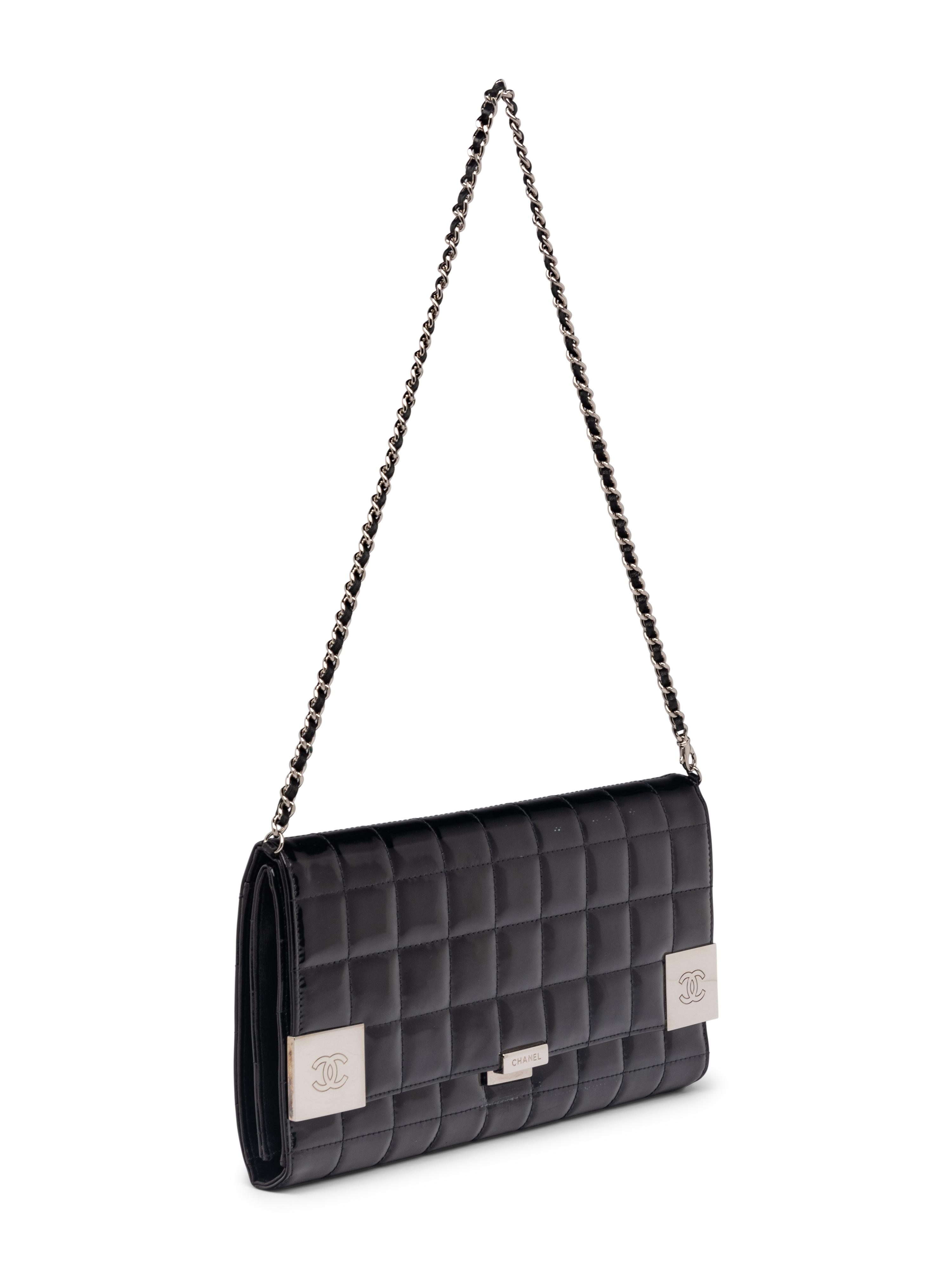 Chanel Chocolate Bar Wallet On Chain in Black Patent Leather