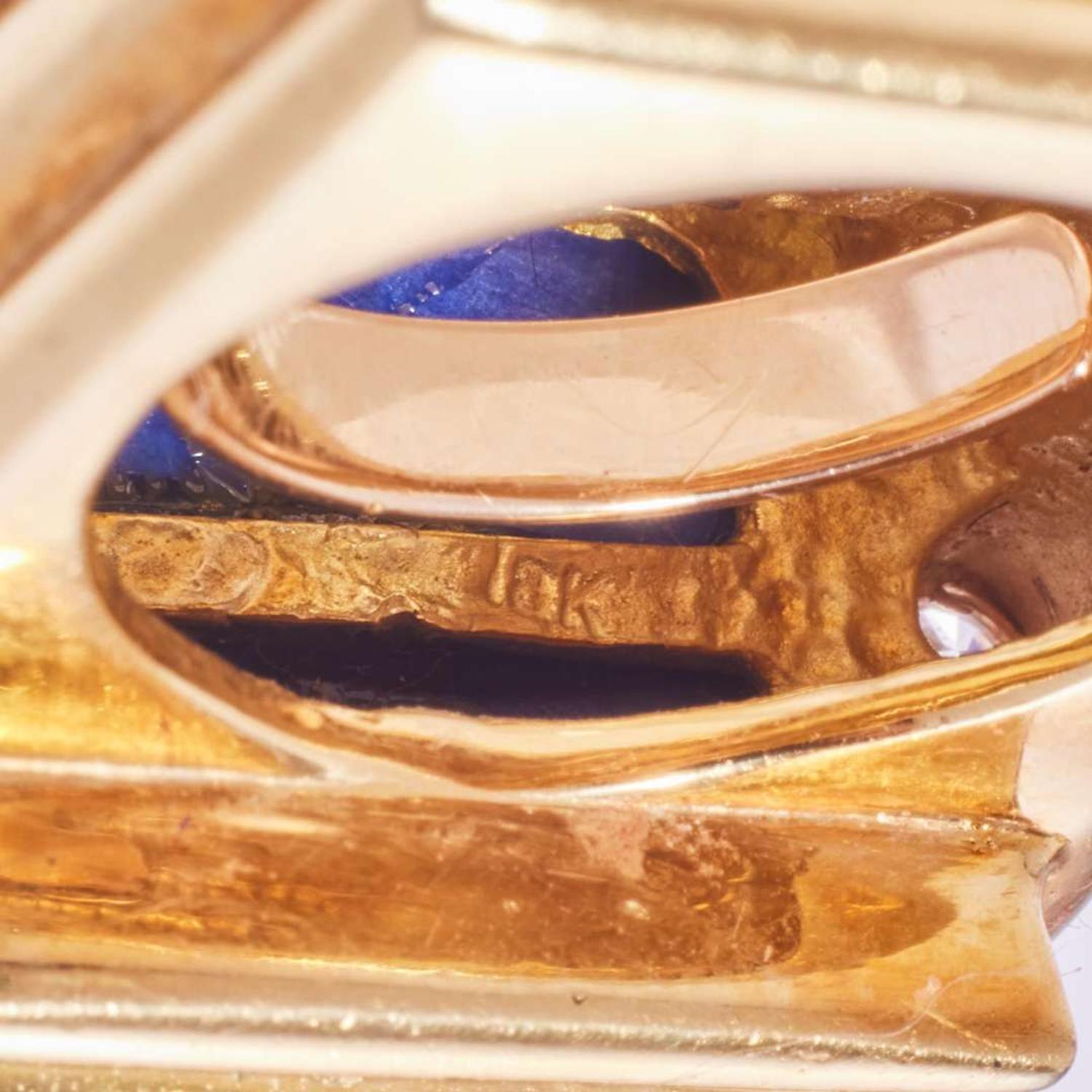An 18K Yellow Gold, Lapis Lazuli, and Diamond Ring