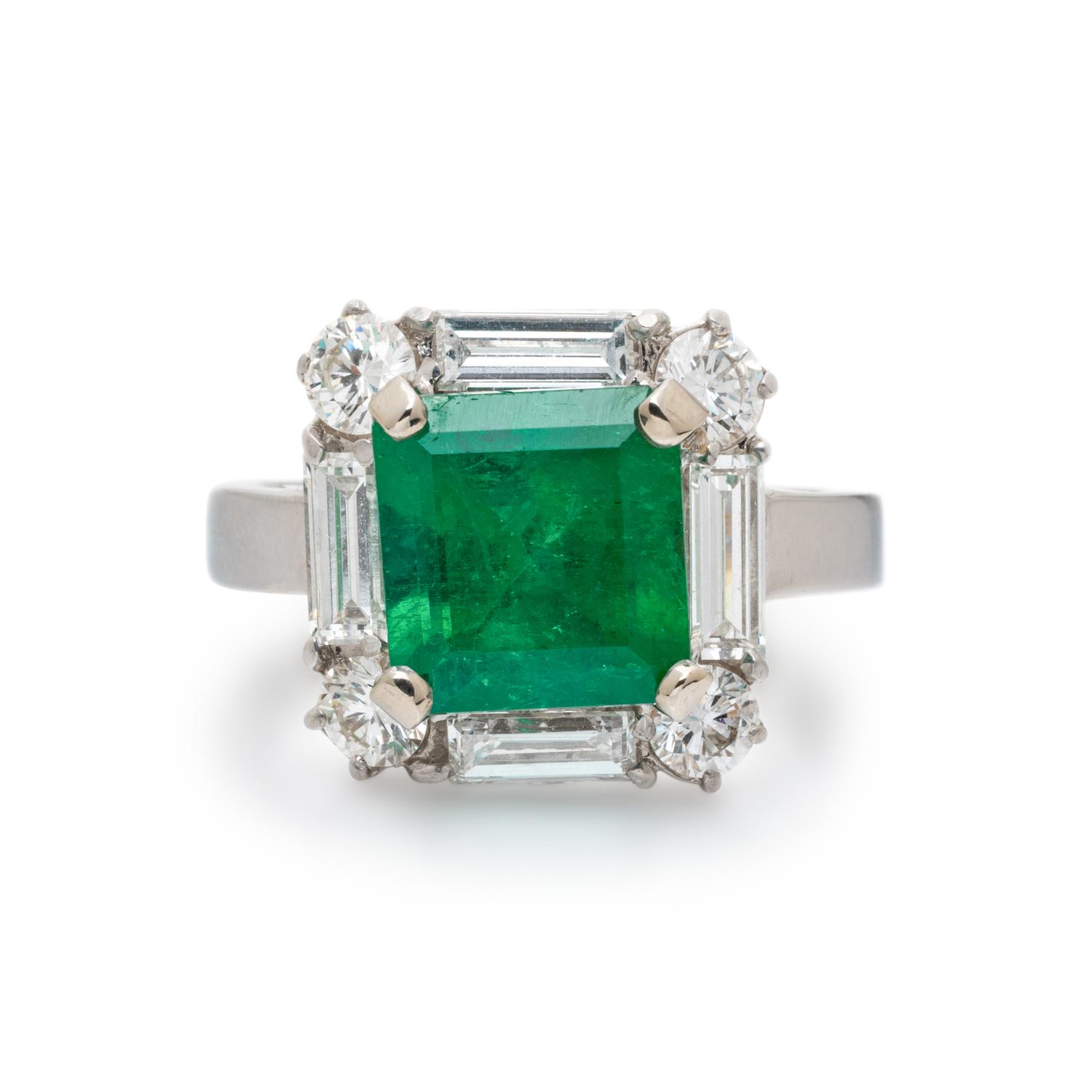 COLOMBIAN EMERALD AND DIAMOND RING