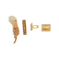 COLLECTION OF YELLOW GOLD AND EMERALD JEWELRY