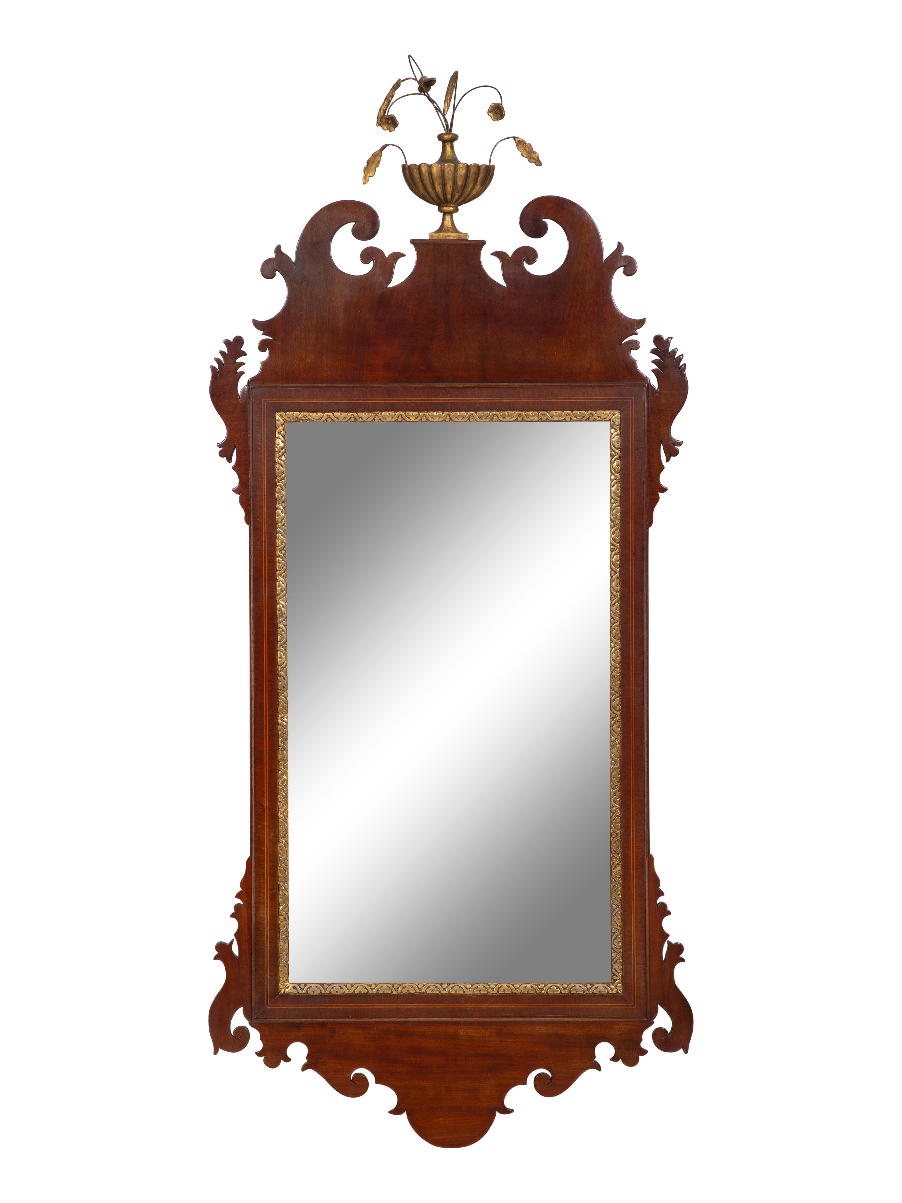 A Federal Style Parcel-Gilt Mahogany Mirror