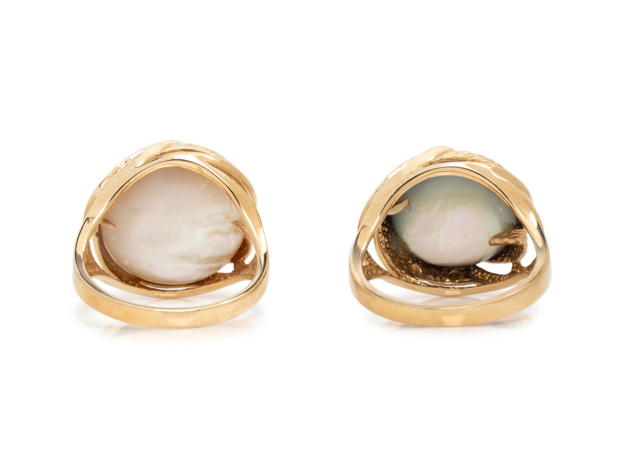 PAIR OF YELLOW GOLD AND DYED CULTURED MABE PEARL RINGS