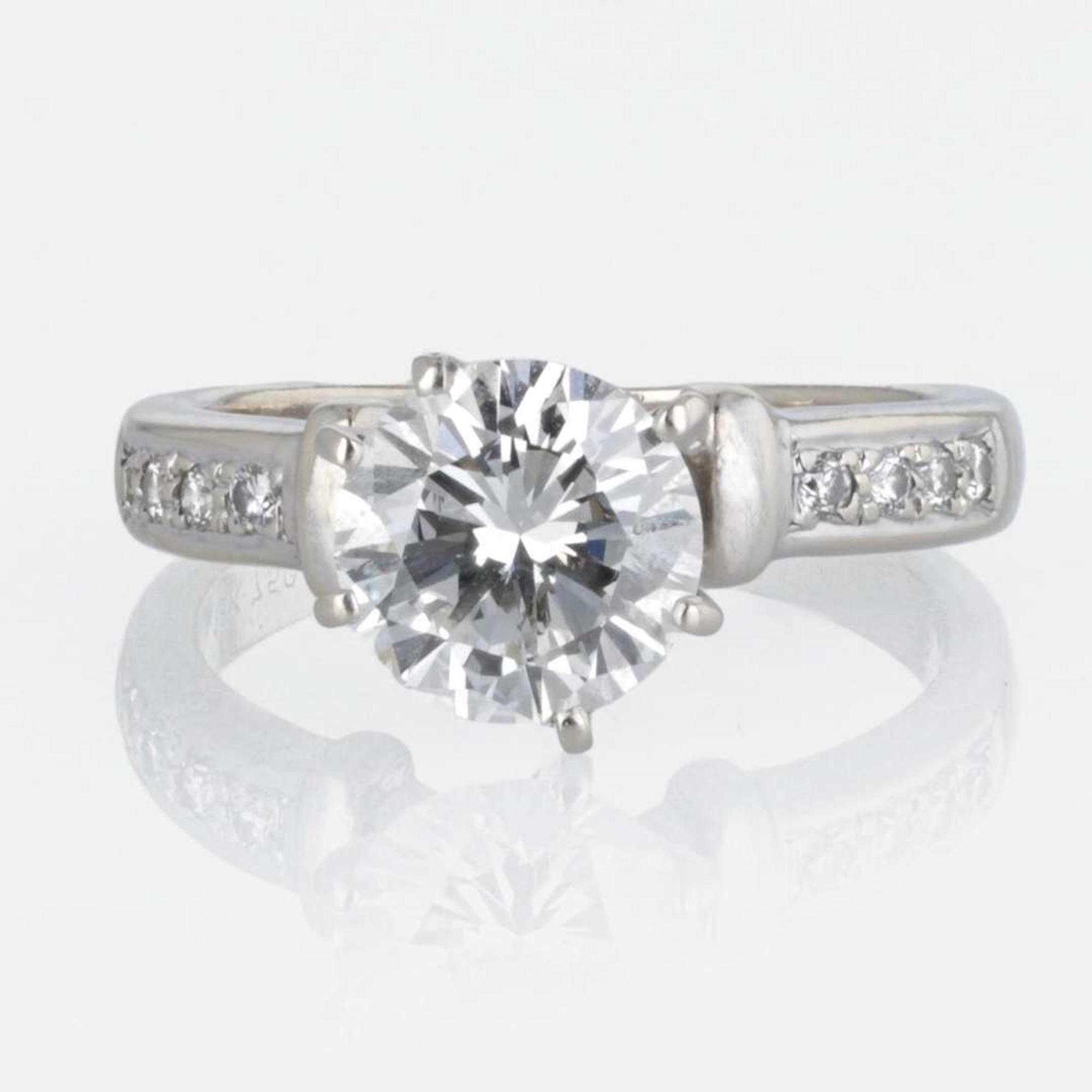 An 18K White Gold 2.00 carat Ladies Diamond Ring with Accent Diamonds 2.00 Brilliant-Round, GIA Certified
