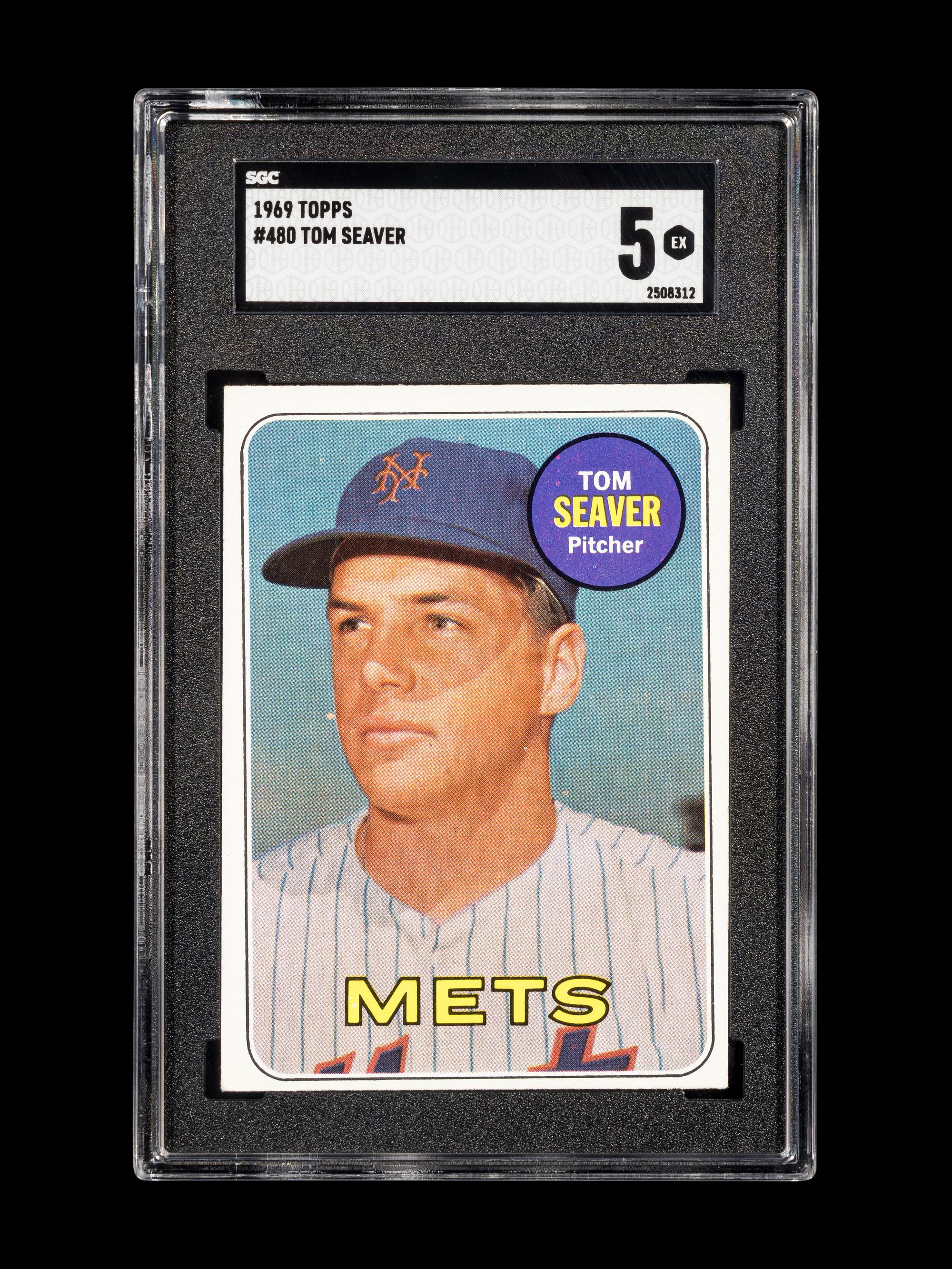 A Group of Tom Seaver Topps Baseball Cards Including 1967 Rookie Card No. 581 (SGC 3 VG),