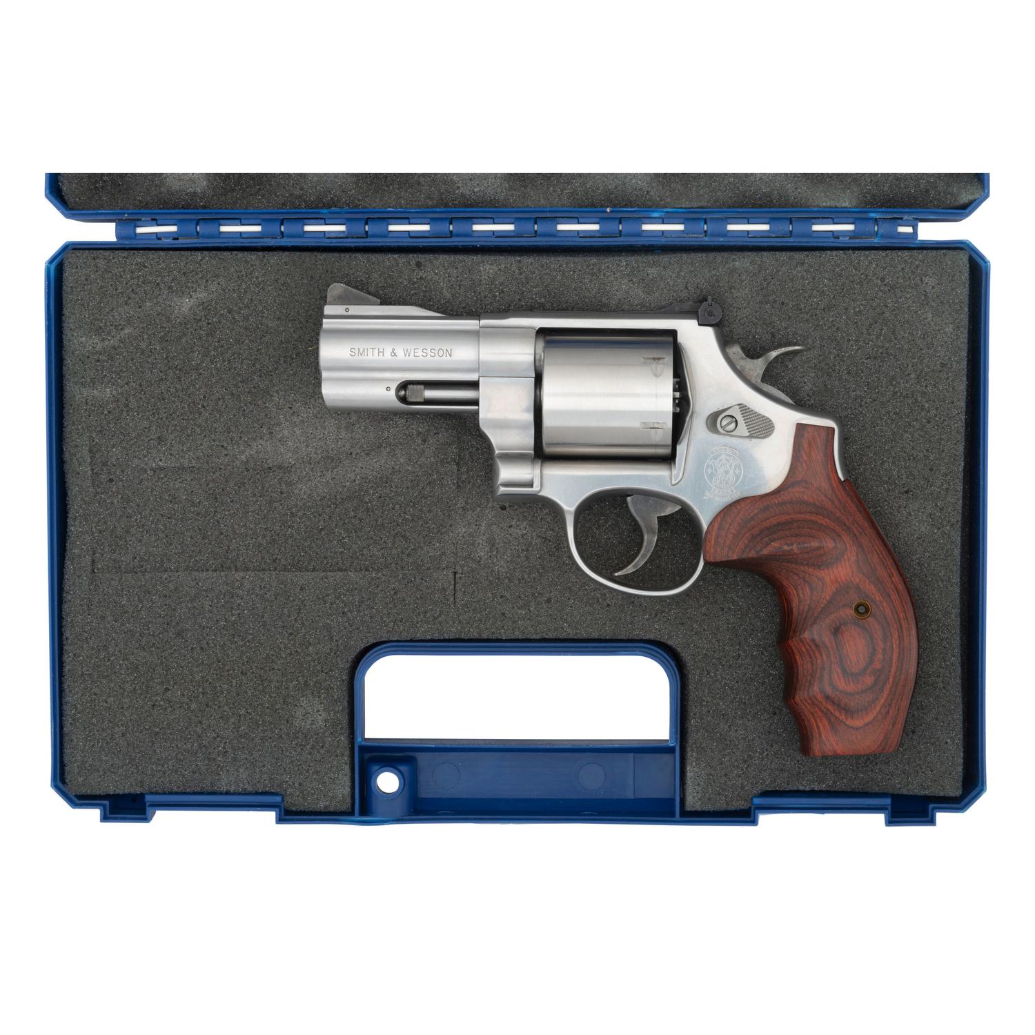 *Smith & Wesson 629-5 in Box with Accessories