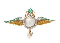 An Edwardian Platinum Topped Gold, Emerald, Diamond and Pearl Pendant/Brooch, 13.70 dwts.