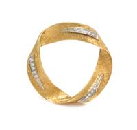 An 18 Karat Yellow Gold and Diamond Brooch, 7.50 dwts.