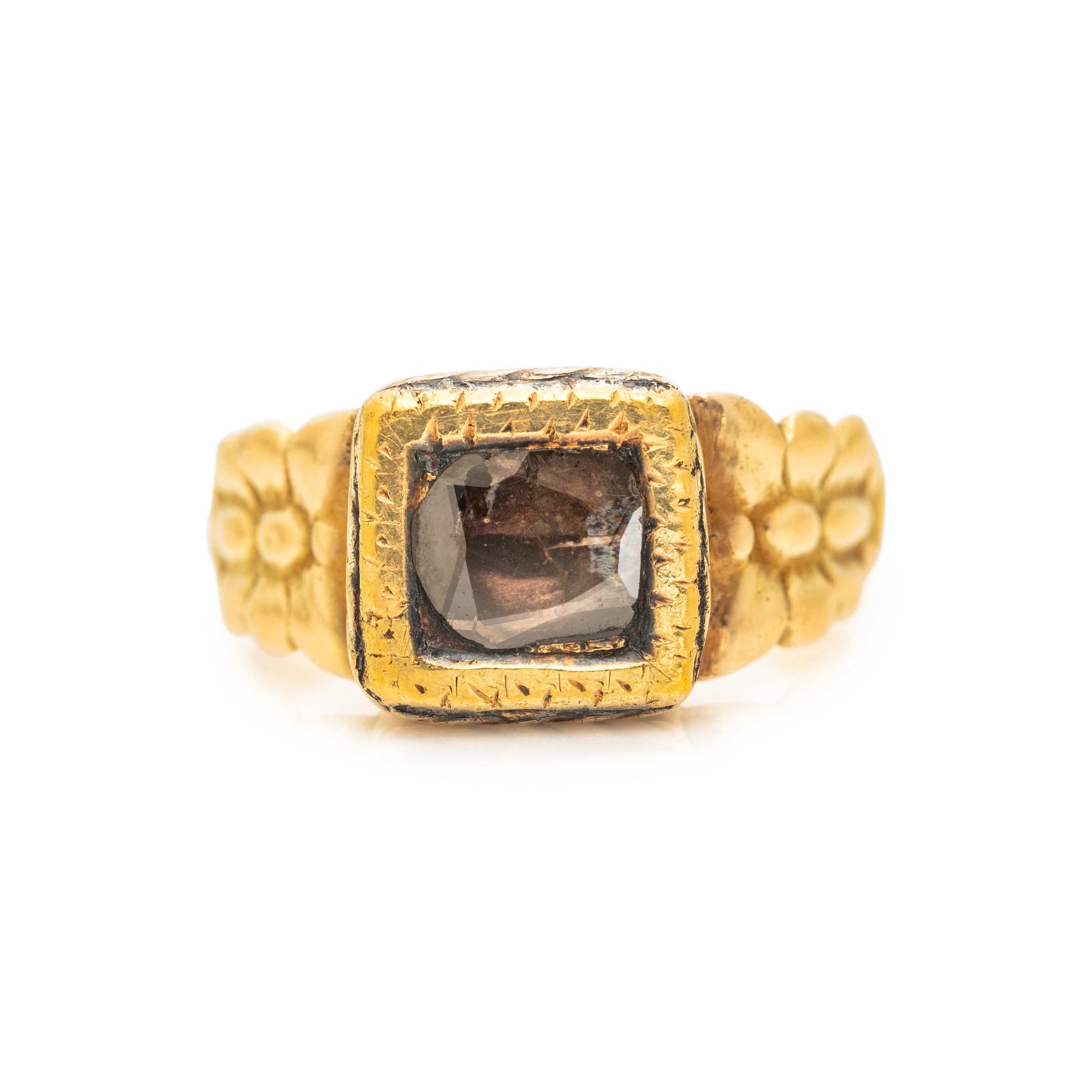 ANTIQUE, YELLOW GOLD AND COLORED DIAMOND RING