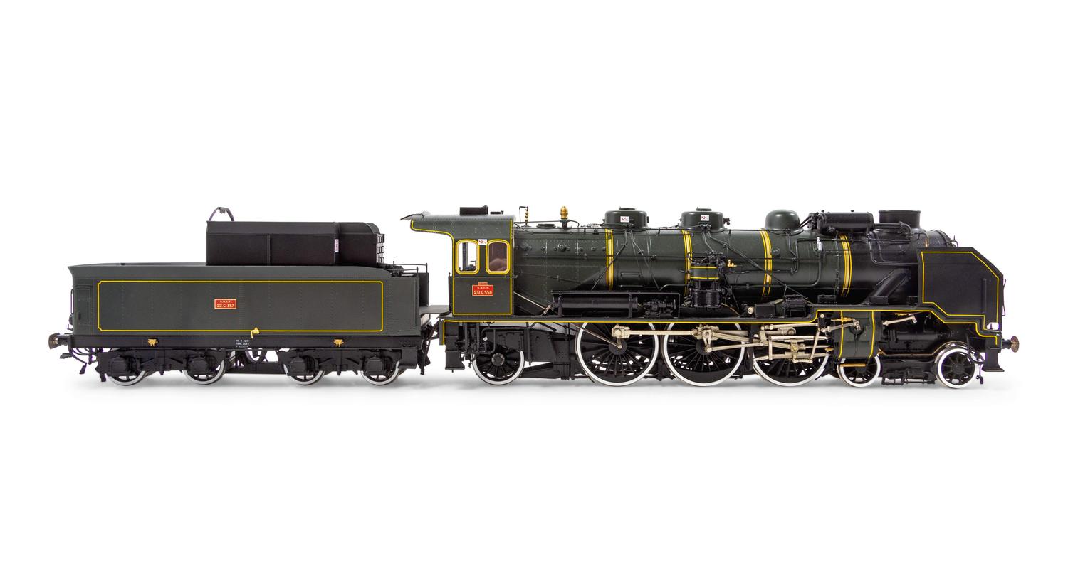 A Fulgurex Polychrome O-Gauge S.N.C.F 4-6-2 Locomotive and Tender