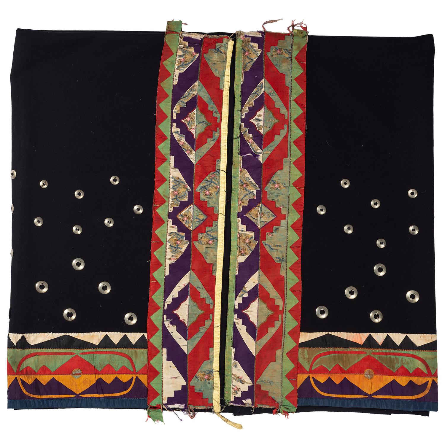 Ho-Chunk Wool Wearing Blanket, with Silk Ribbon Appliqué