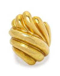 An 18 Karat Yellow Gold Ring, Vendorafa,