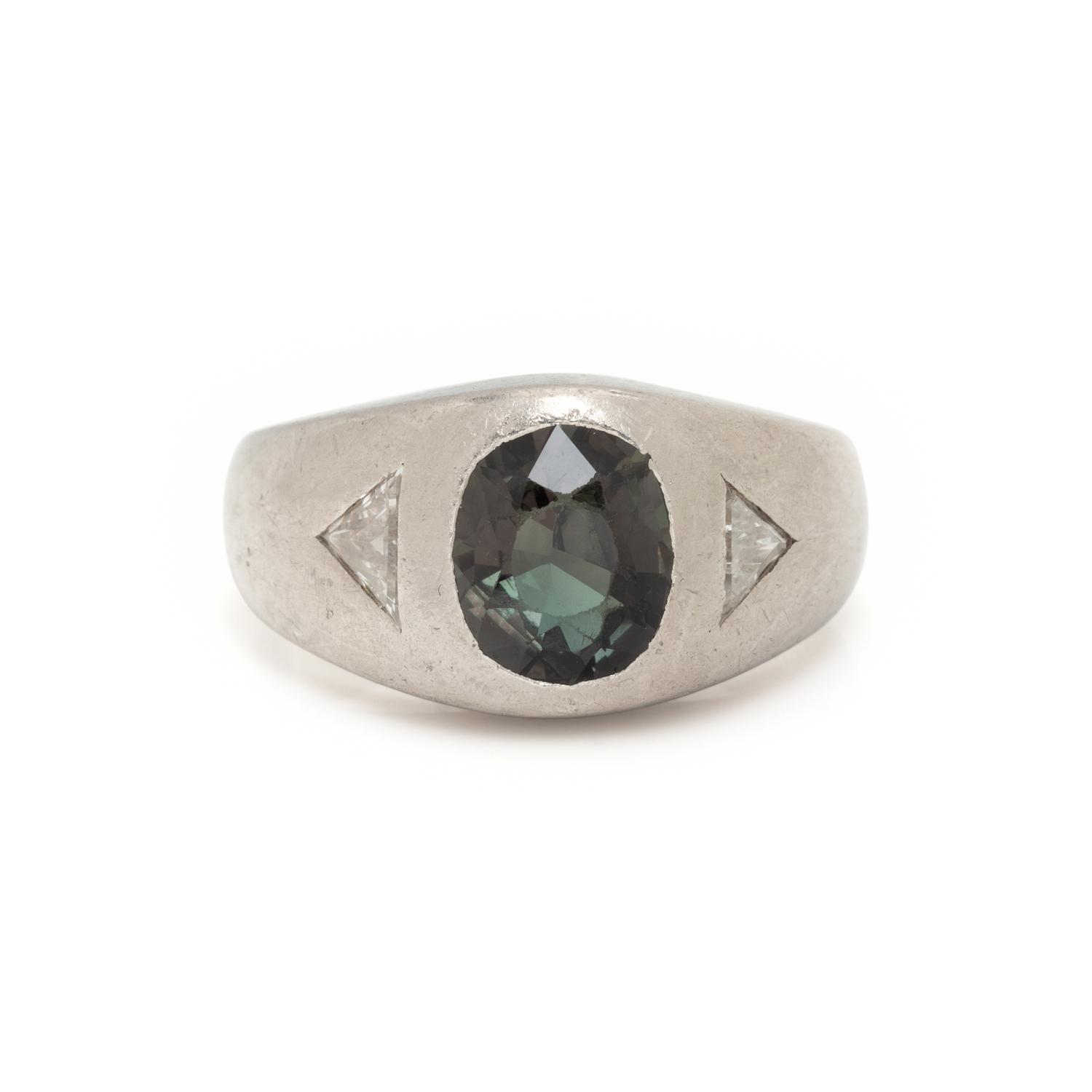 ALEXANDRITE AND DIAMOND RING