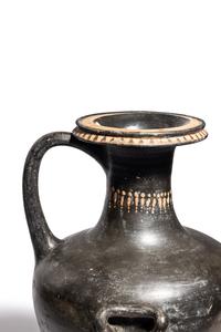 An Apulian Gnathian-Ware Hydria
