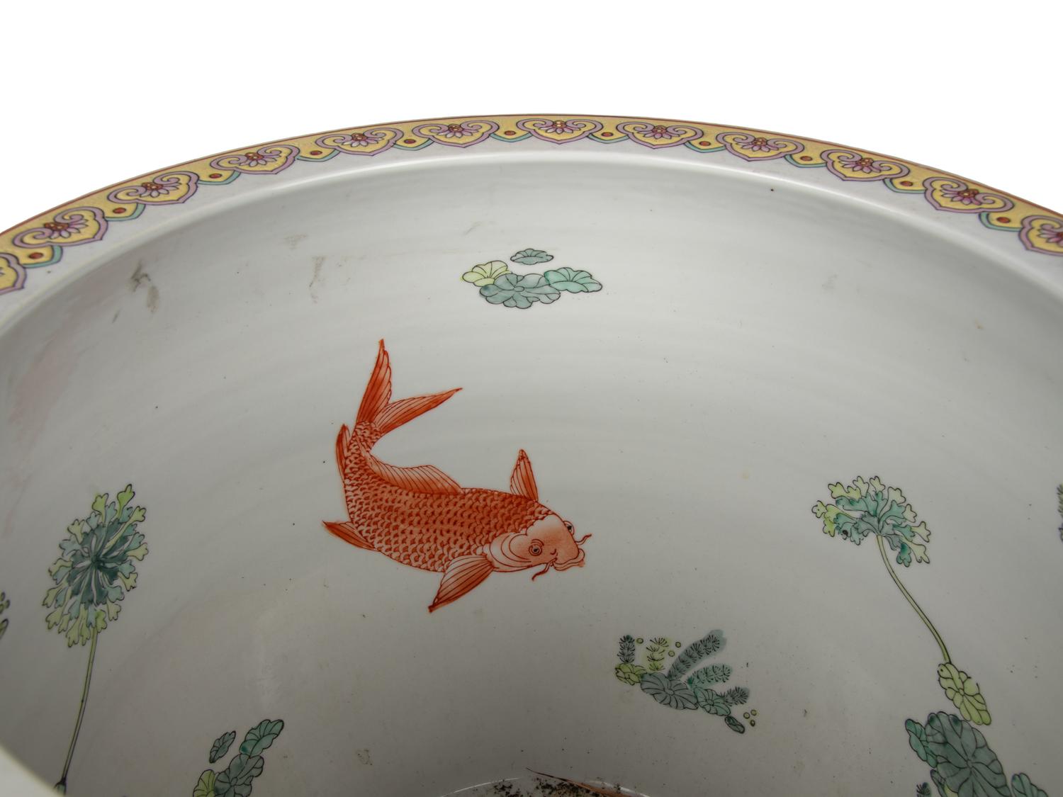 Two Chinese Export Porcelain Jardinières