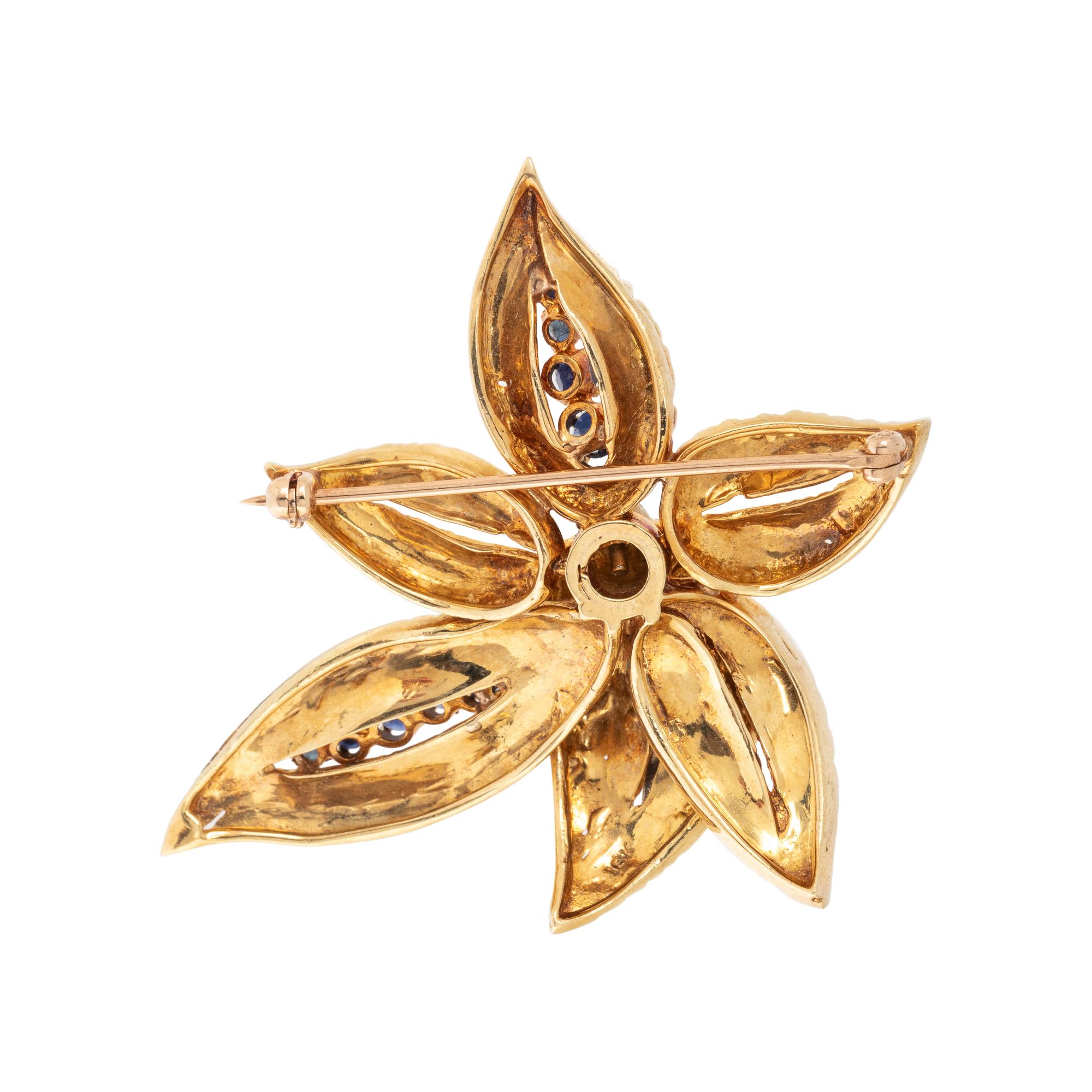SAPPHIRE AND DIAMOND BROOCH