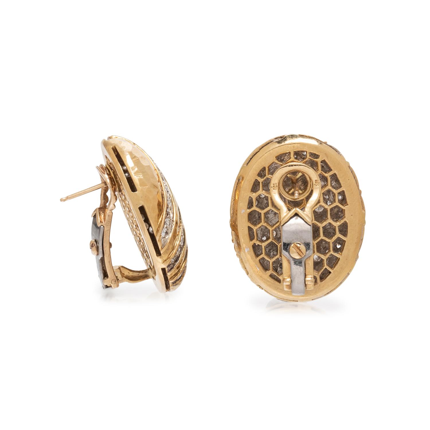 BICOLOR GOLD AND DIAMOND EARRINGS