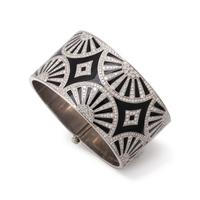 TIFFANY & CO., FRANCE, DIAMOND AND LACQUER 'FAN' BANGLE BRACELET