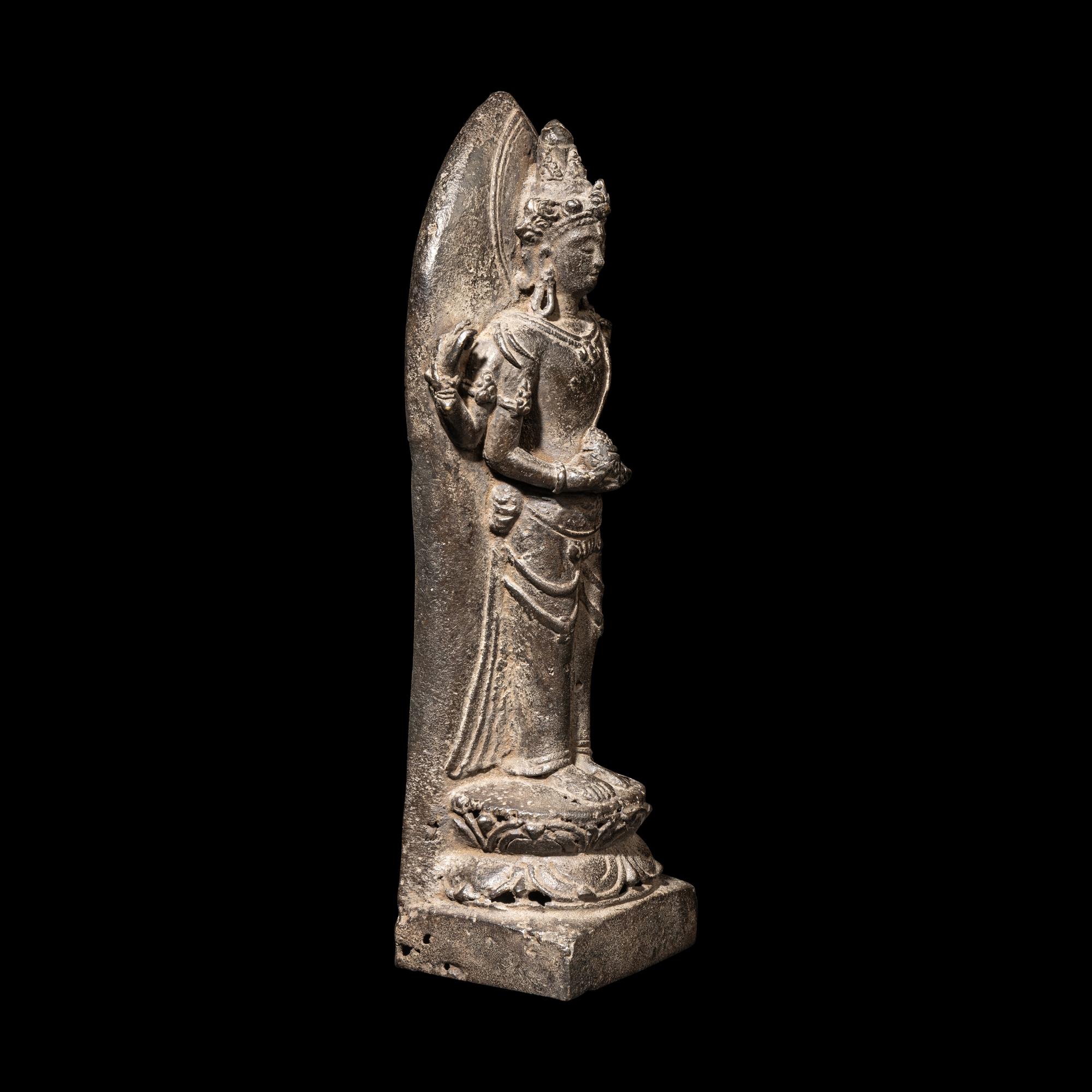 A Bronze Figure of Shiva, Possibly East Java, 13th-14th Century 或東爪哇 十三-十四世紀 青銅濕婆立像