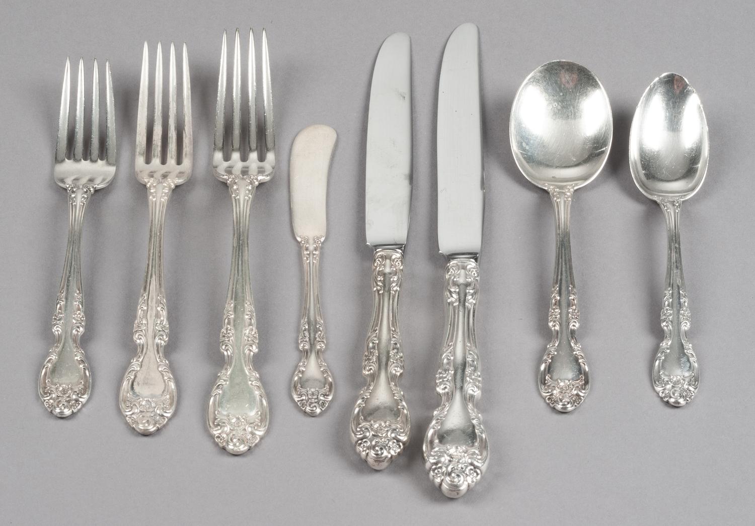 An American Silver Flatware Service, Gorham Mfg. Co., Providence, RI, Melrose pattern, comprising: 18 dinner knives 18 luncheon knives