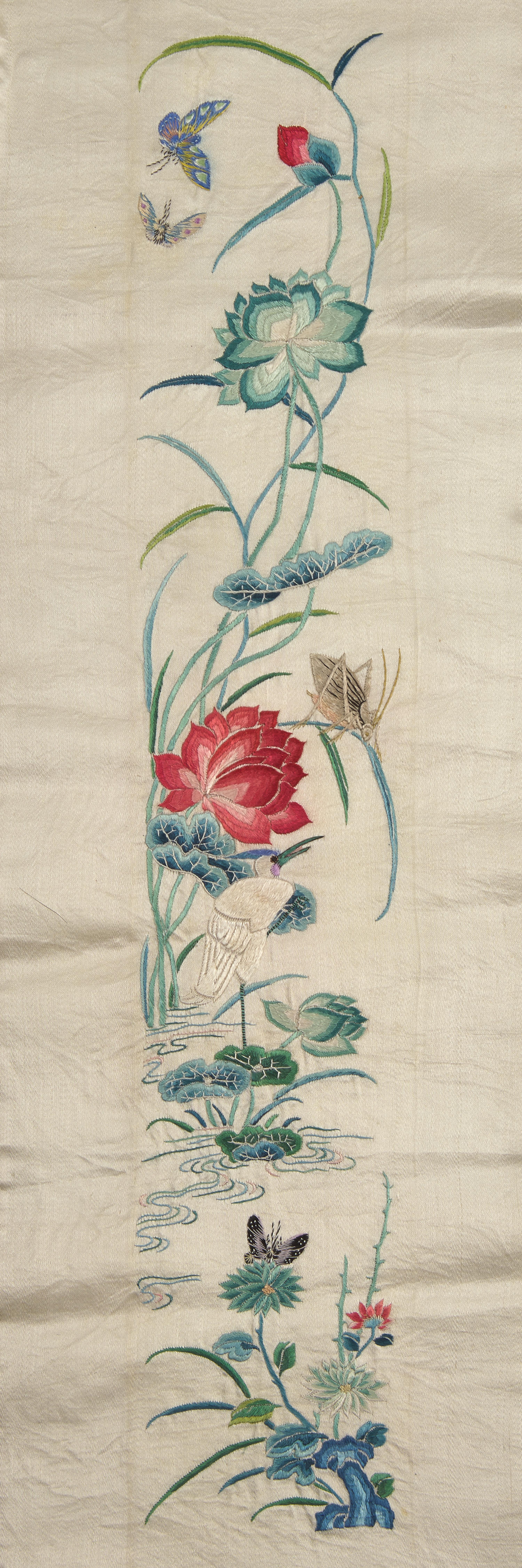 A Group of Chinese Silk Embroidered Sleeve Bands and Panels, 19th Century 清晚期 挽袖及綉片一組