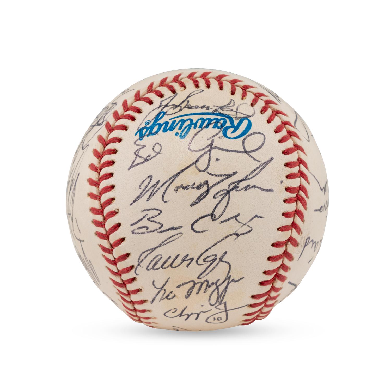 A 1995 World Series Champions Atlanta Braves Team Signed Autograph Baseball (Beckett Authentication Services Letter of Authenticity)