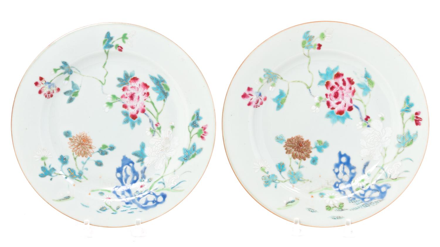 Two Chinese Export Porcelain Plates Diameter 9 inches.