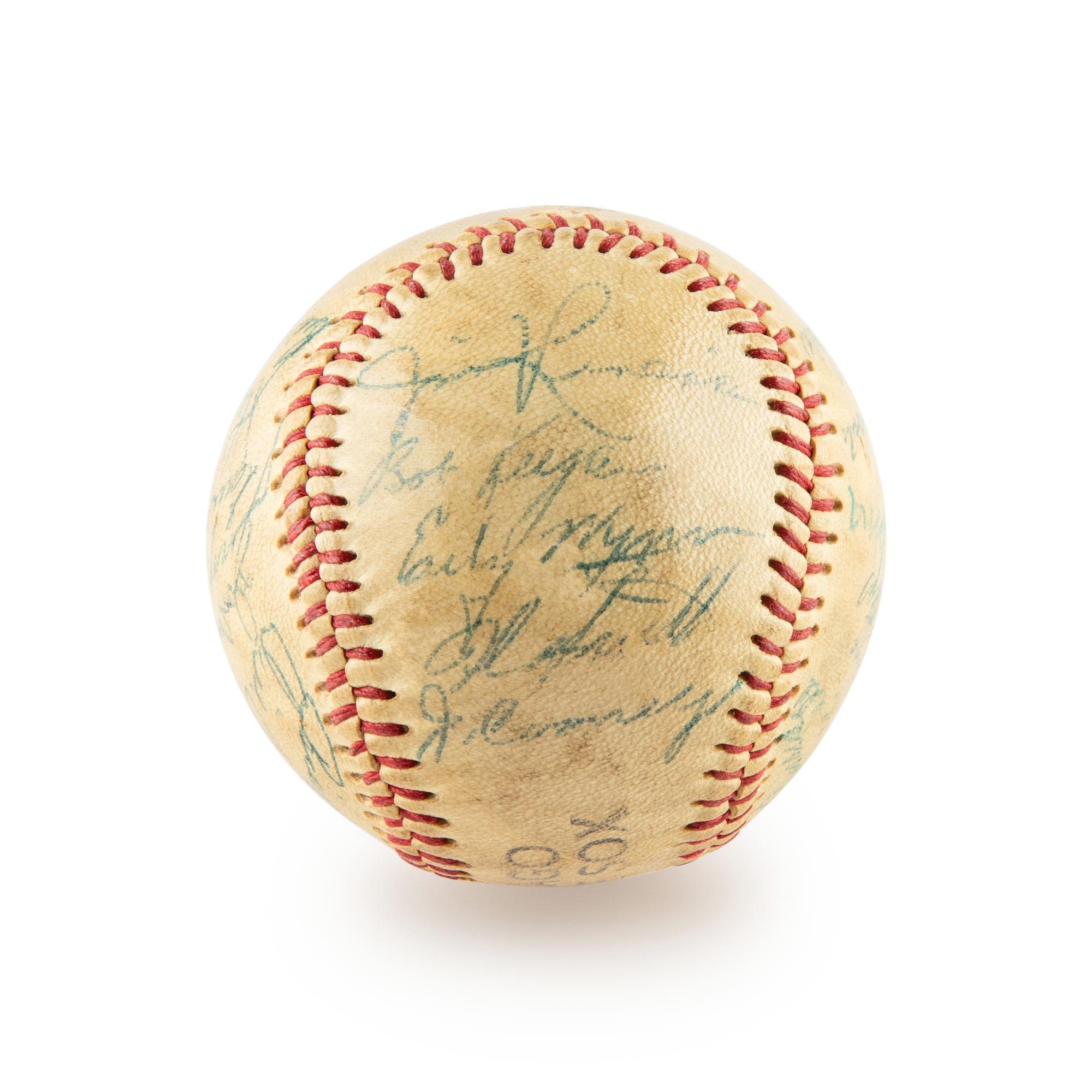 A 1958 Chicago White Sox Team Signed Autograph Baseball Including Nellie Fox (Beckett Authentication Services) - 29 Signatures