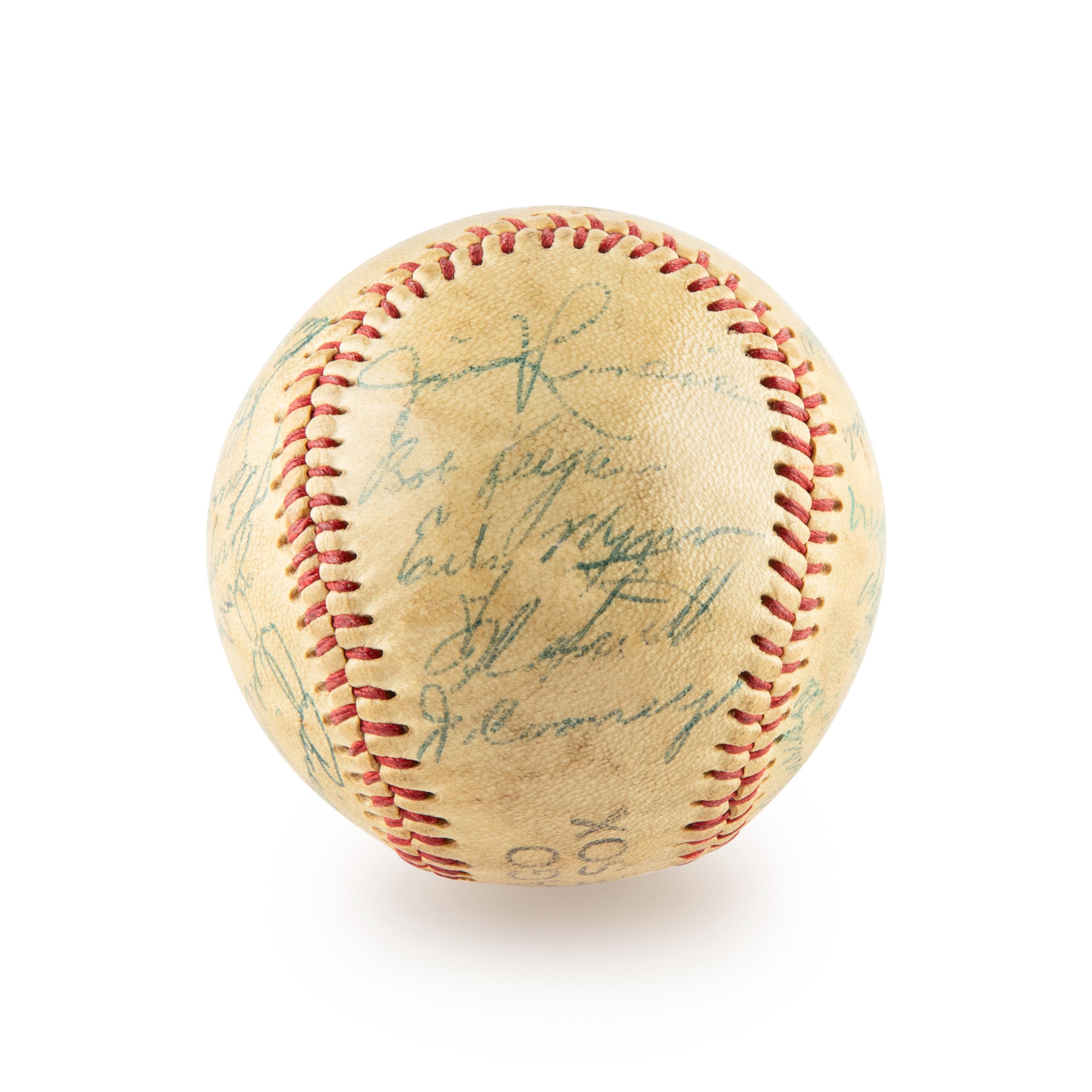 A 1958 Chicago White Sox Team Signed Autograph Baseball Including Nellie Fox (Beckett Authentication Services) - 29 Signatures