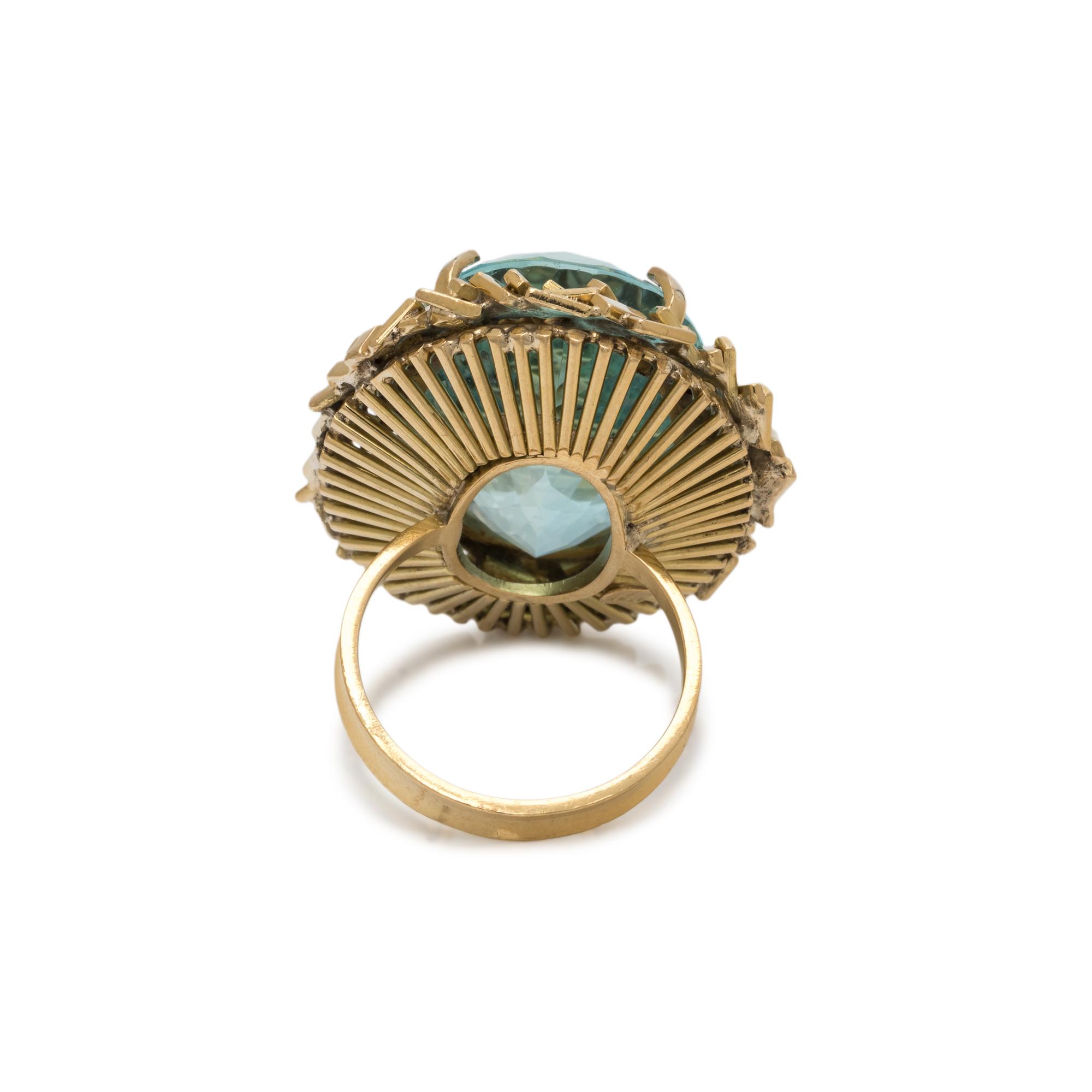 VINTAGE, YELLOW GOLD AND AQUAMARINE RING