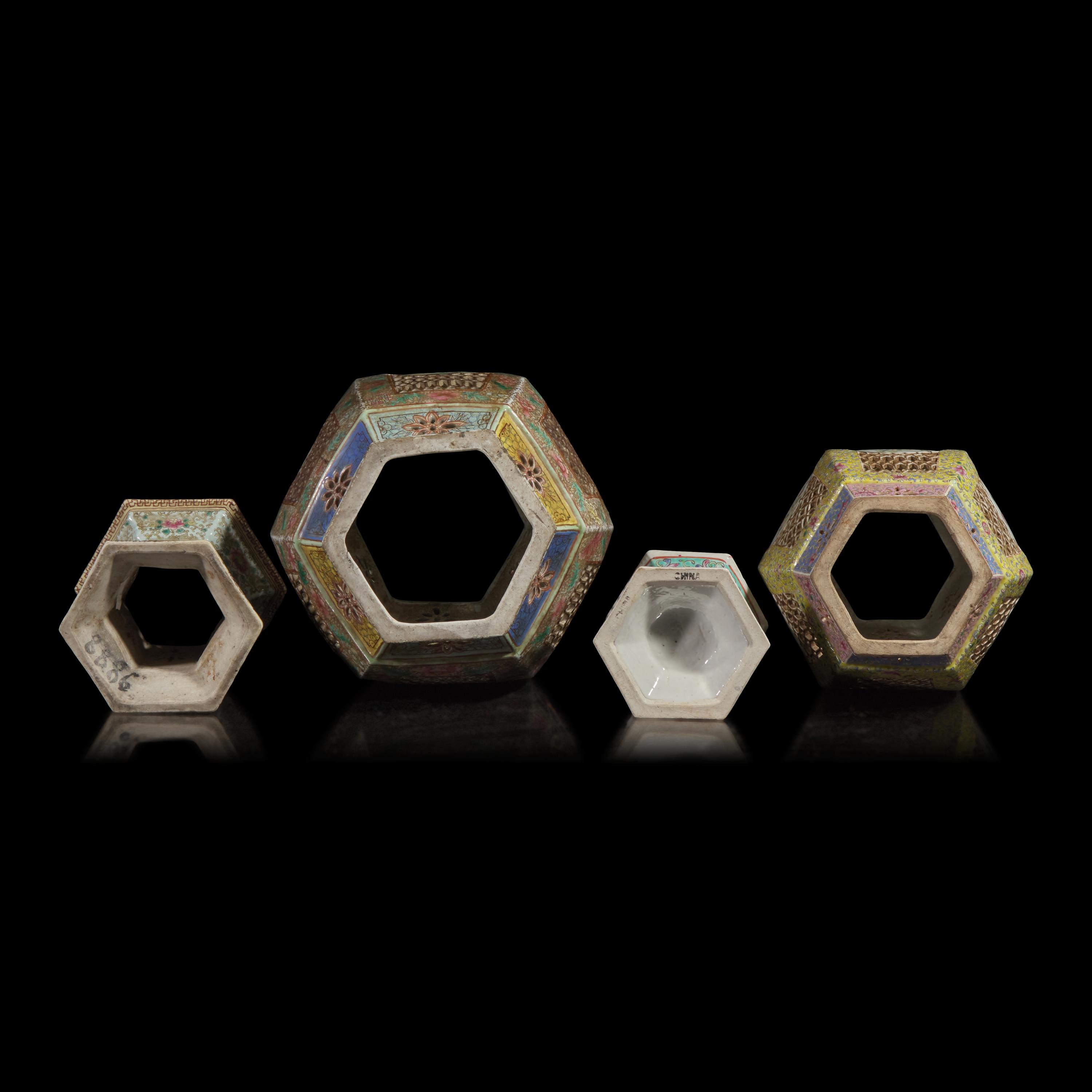 Two Chinese Famille Rose Porcelain Hexagonal Reticulated Lanterns, 20th Century — 近代 粉彩瓷燈籠兩具