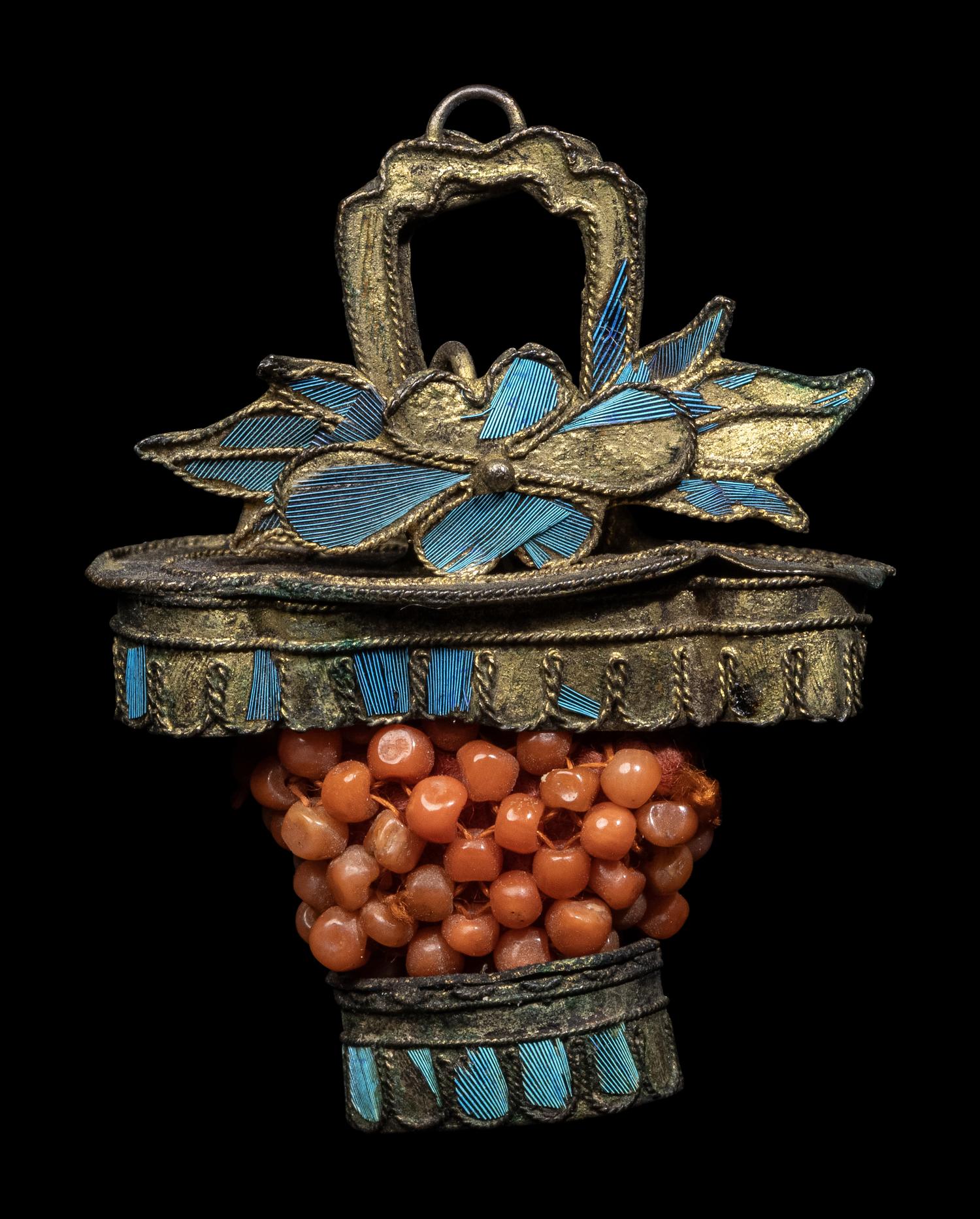 10 Chinese Hairpins and Jewelry