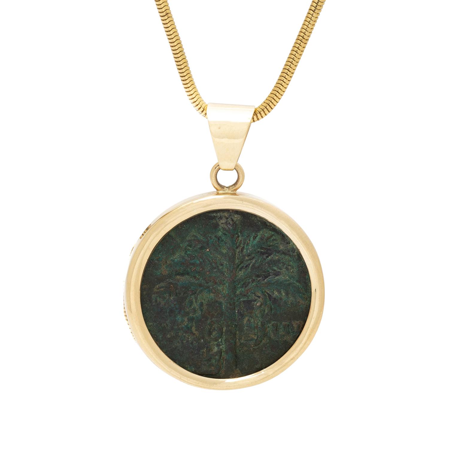 COIN PENDANT NECKLACE